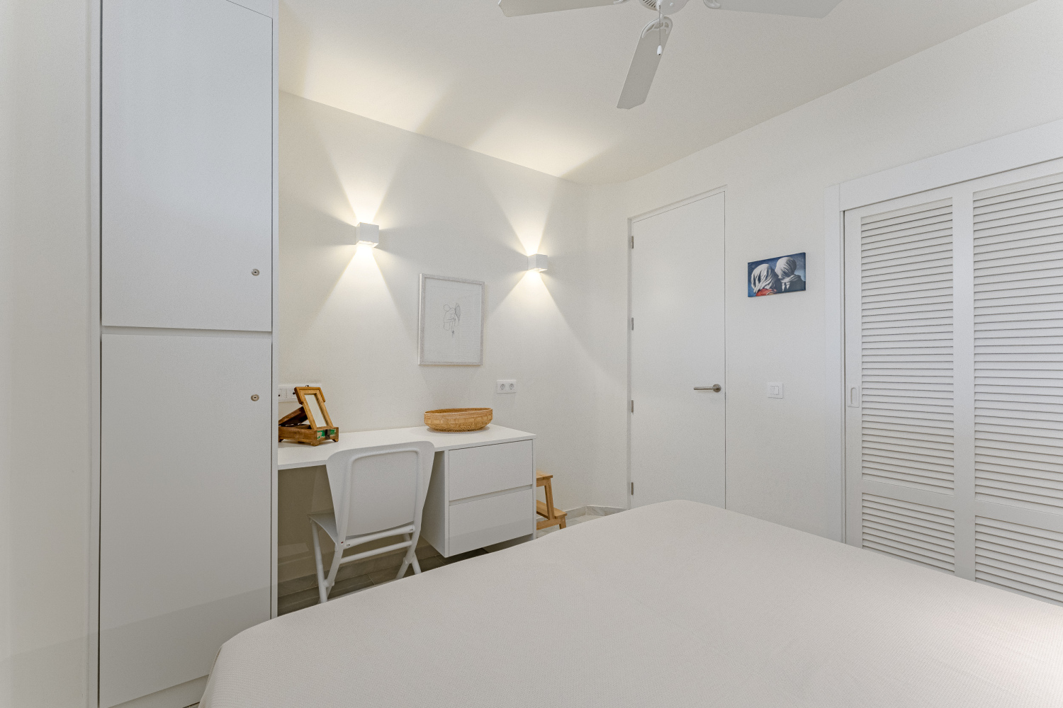 Altamira 415 19 Bureau.jpg