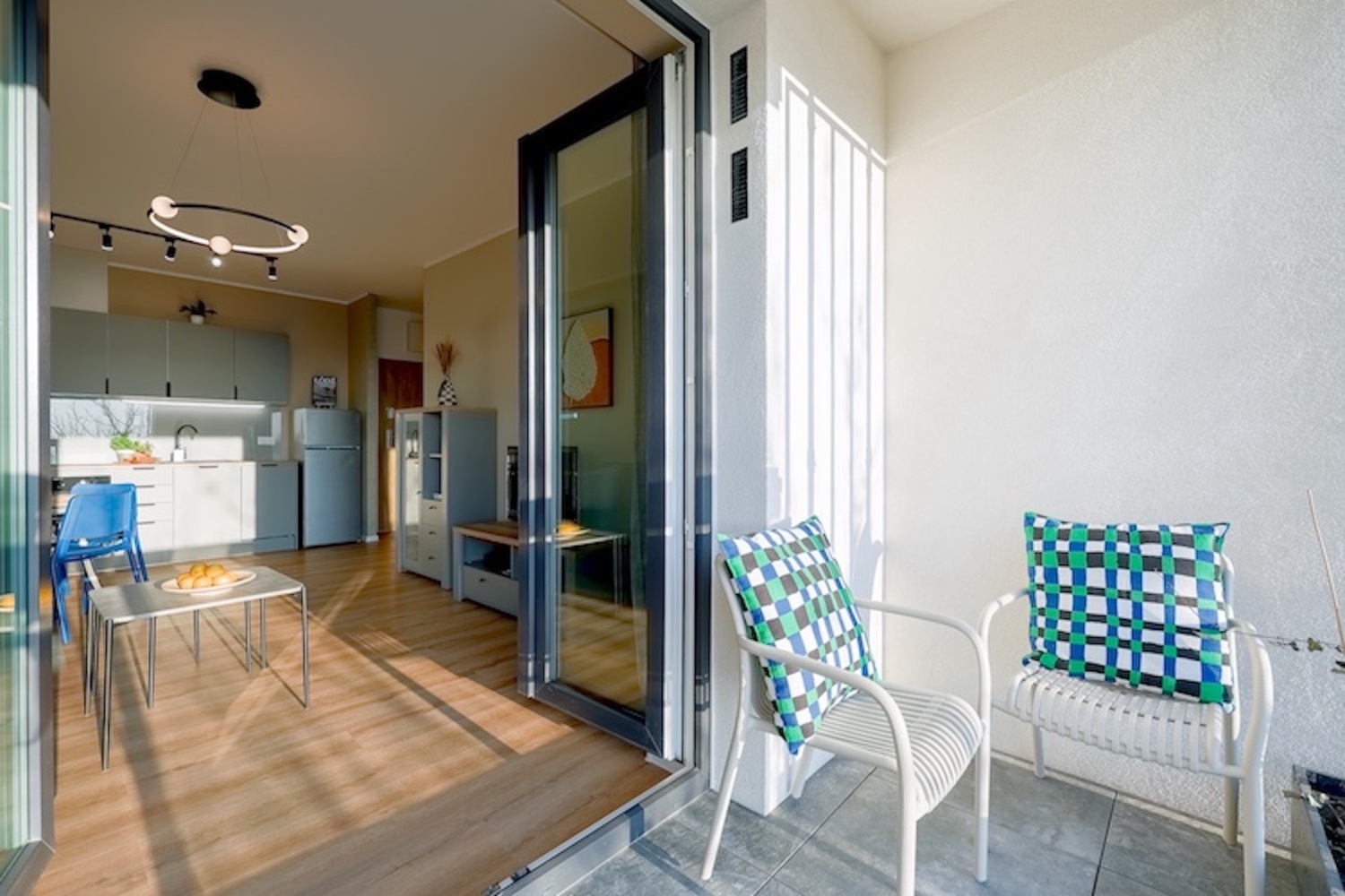 salon skąpany w słońcu mieszkanie atlas arena koncerty Łódź1.jpg