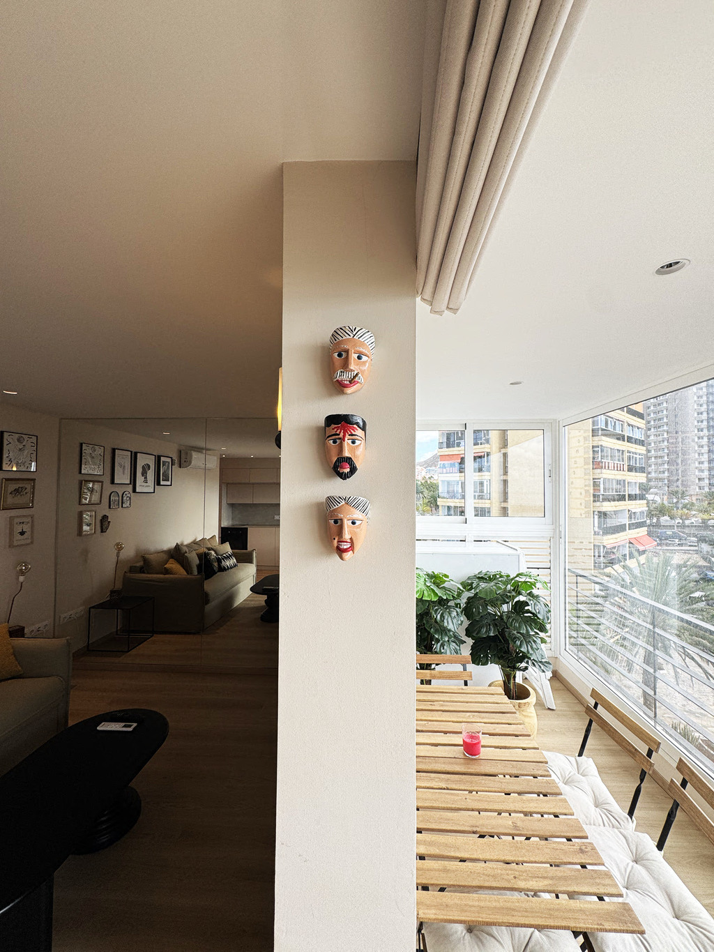 detalle entre salon y terraza.jpg