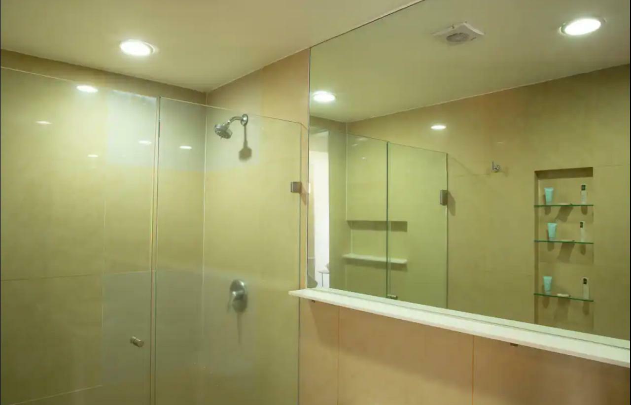 Puerta Alameda Hilton 7.jpg