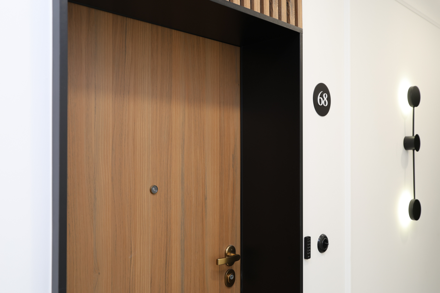 wejscie mieszkanie 68 nawrot.jpg