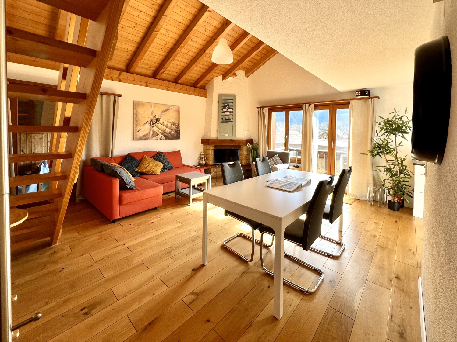 Wohnzimmer Maisonette Hofstetten.jpg