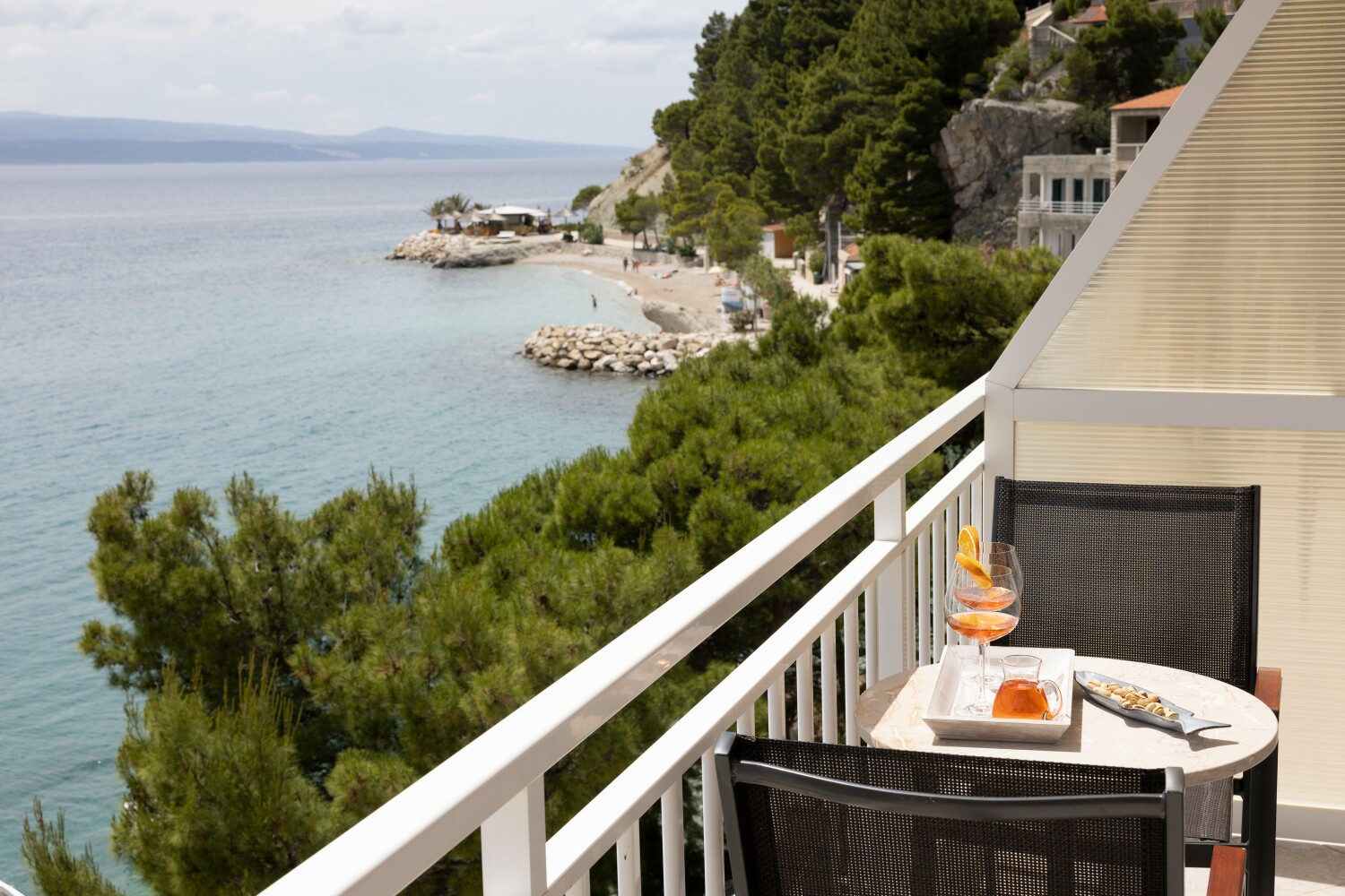 7_a22_balcony1_5 - tiny.jpg