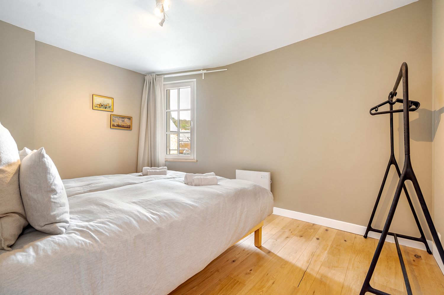 LRoOur-10-02 (13).jpg