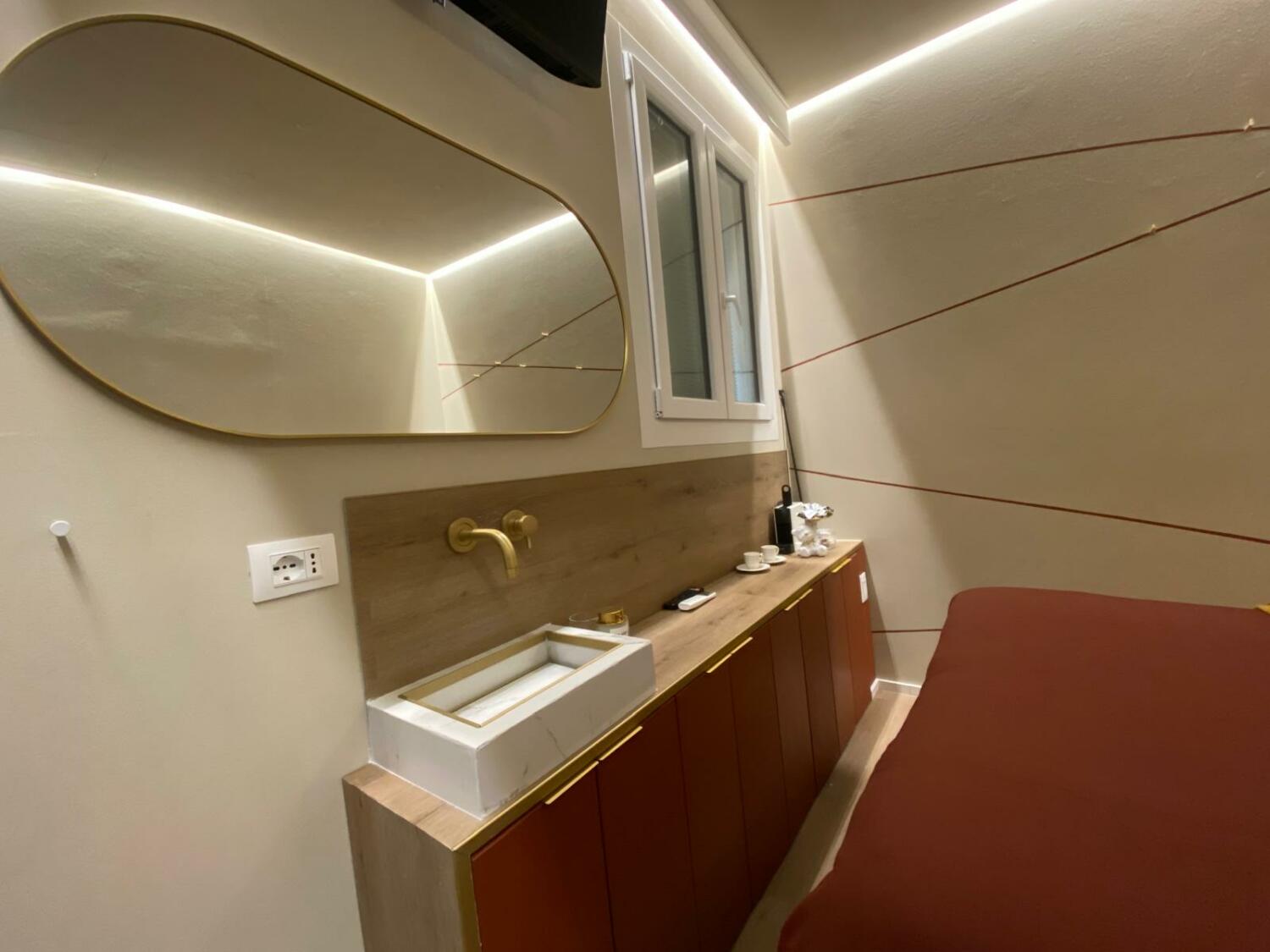 WhatsApp Image 2025-09-30 at 16.23.21 (12).jpeg