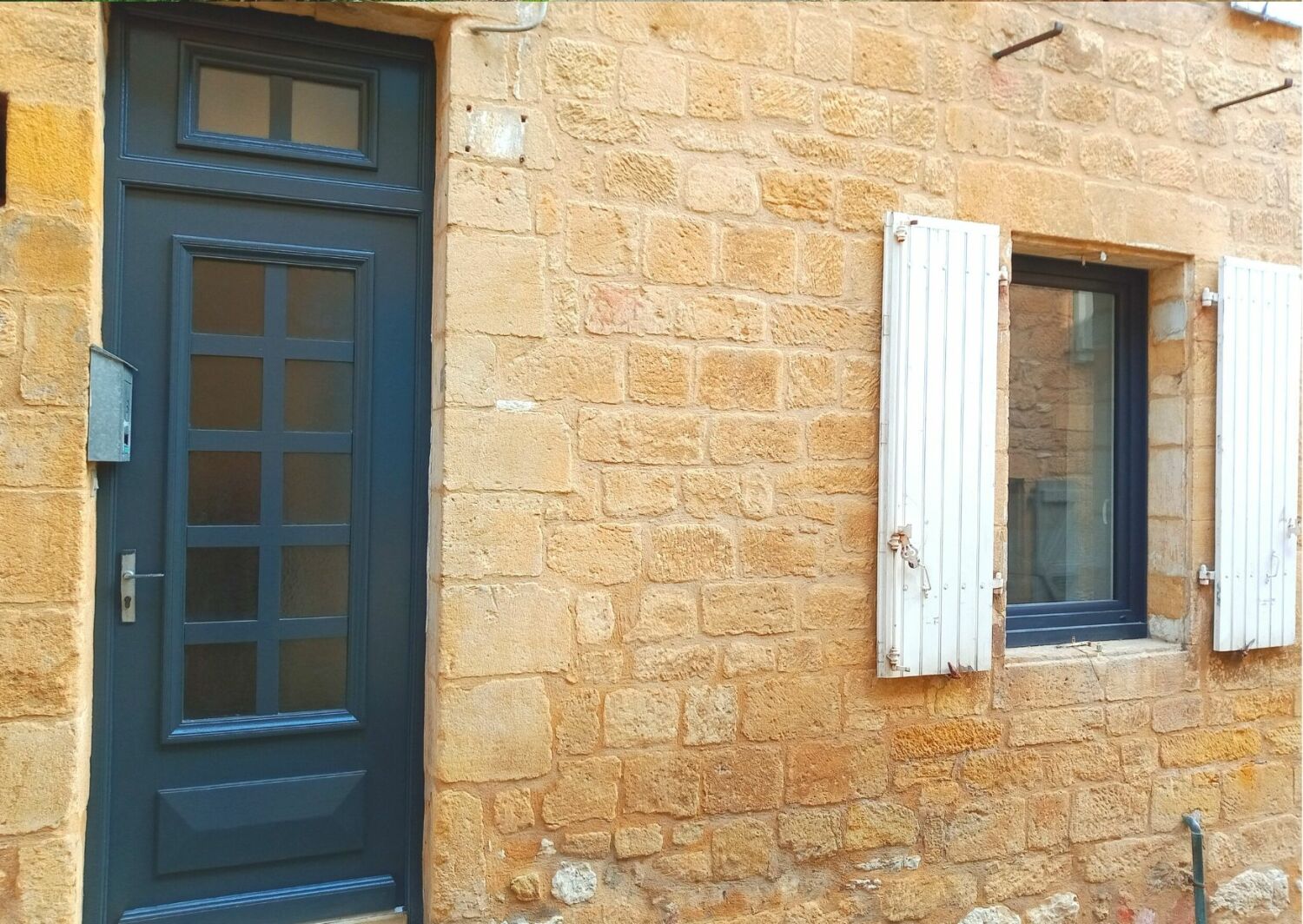 Entry - front door.jpg