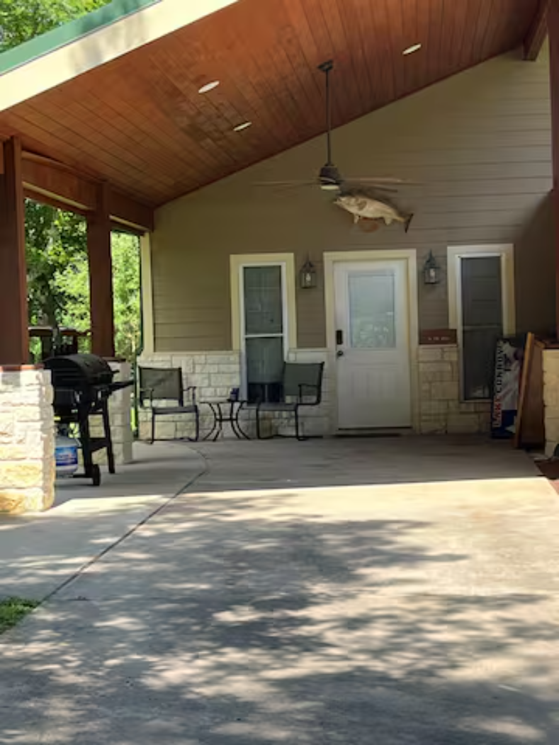 West Wing Exterior Entrance.png