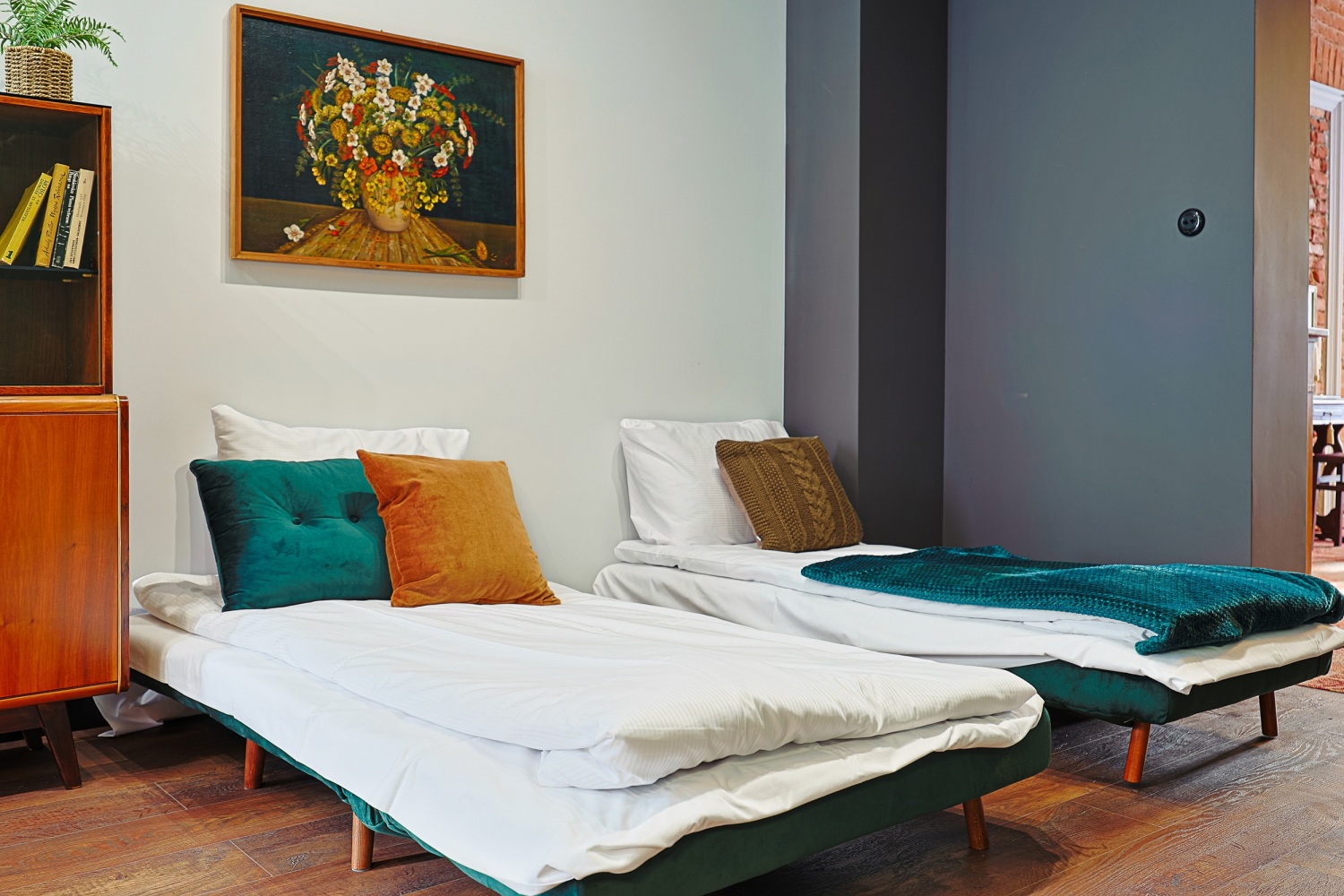 rozłożone dwa pojedyncze Łóżka.jpg