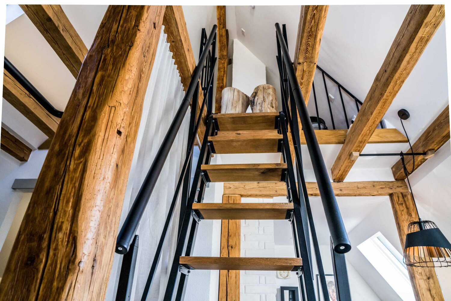 Besighomes-Loft-7R500485_NEW.jpg