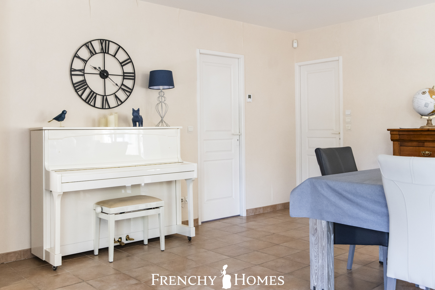 FrenchyHomes25Logo-397.jpg