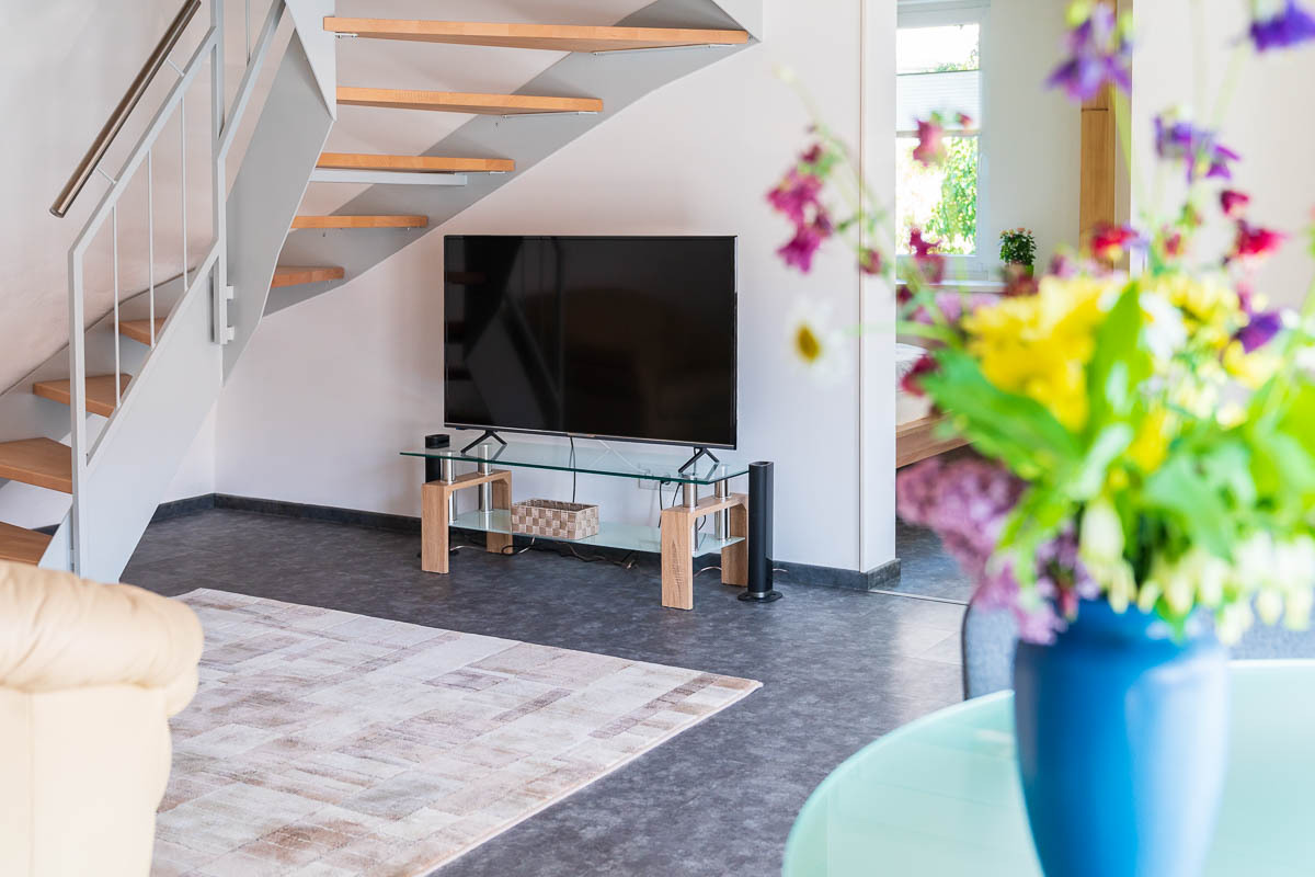 (1) Wohnzimmer, Blick zum TV.jpg