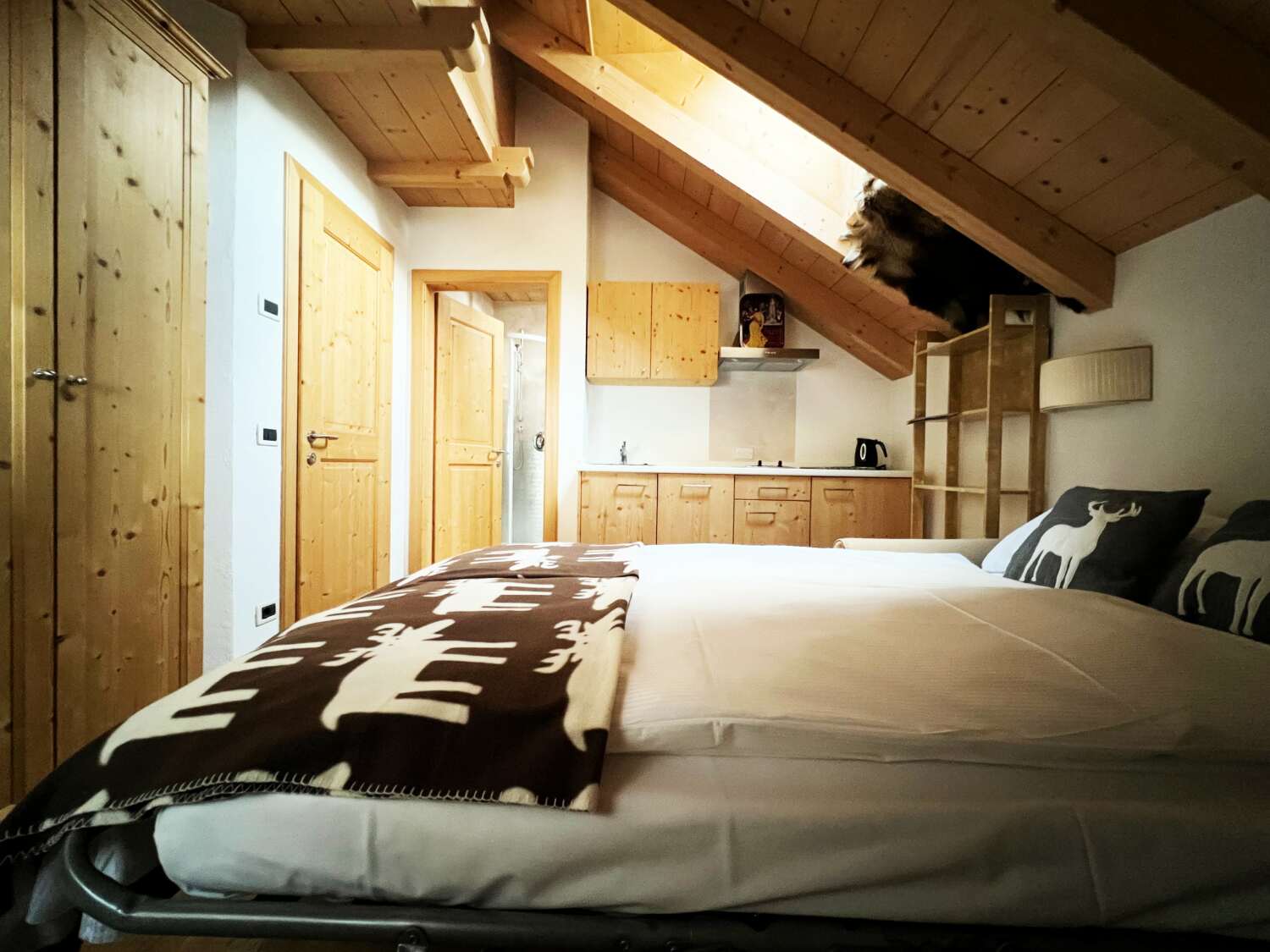 211_bedroom_window side-min.jpg