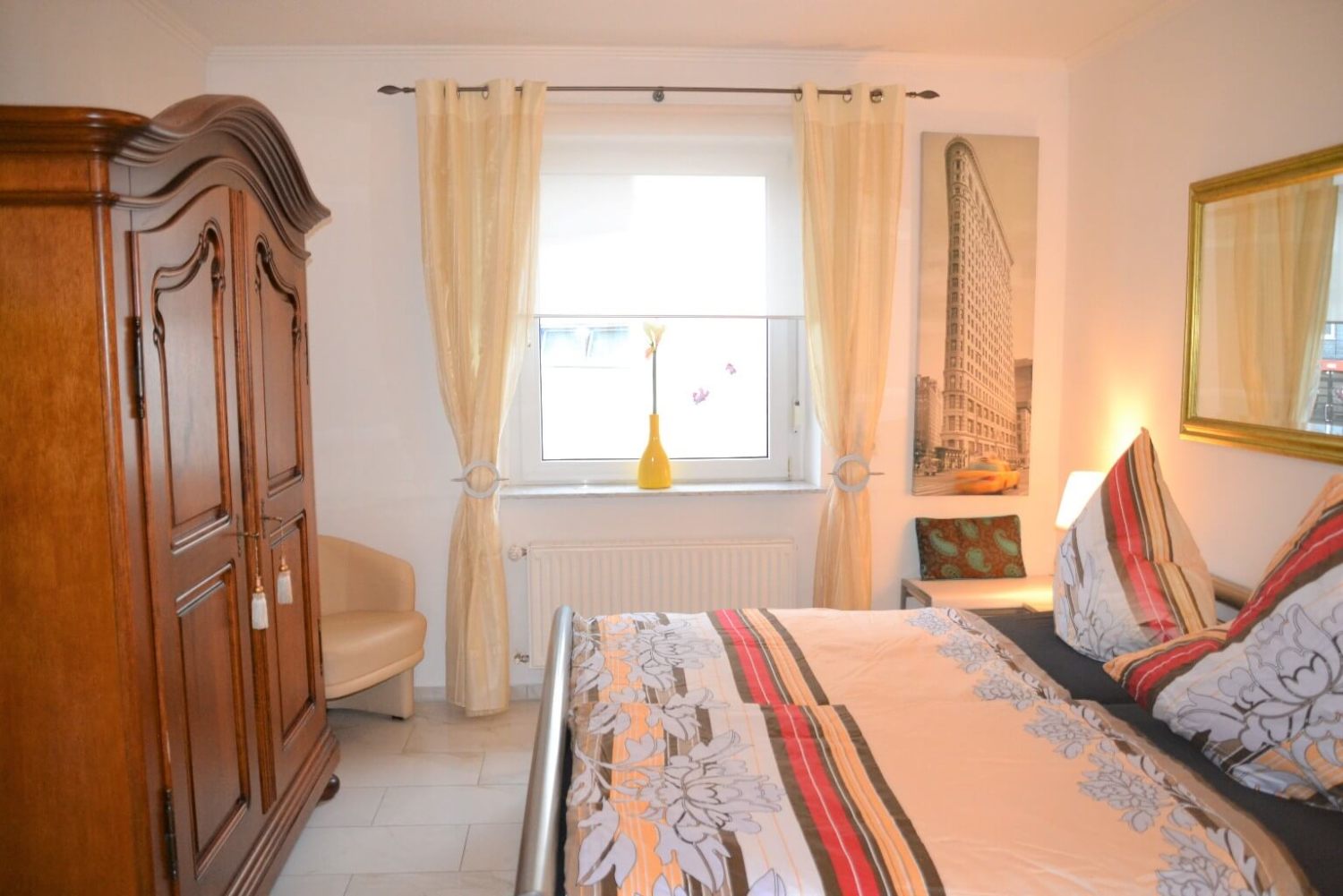 Schlafz. Betten und Schrank Web.jpg