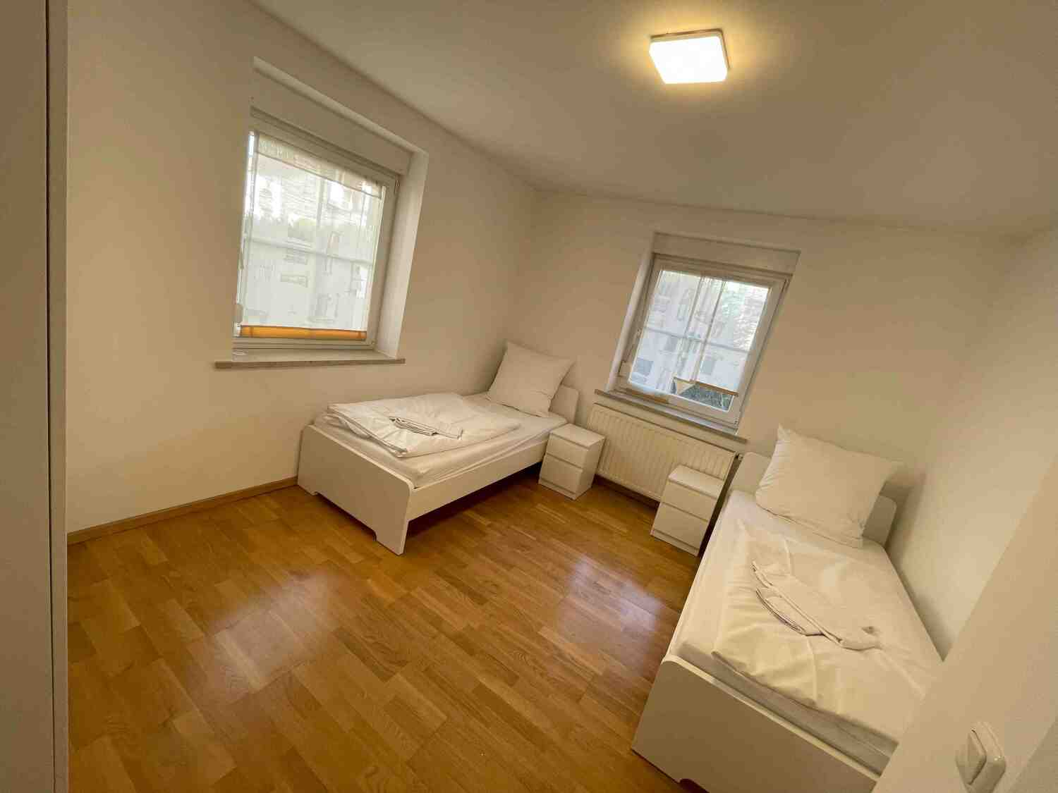 SAD241_(EG) Wackersdorfer Straß 38, 92421 Schwandorf (7).jpg