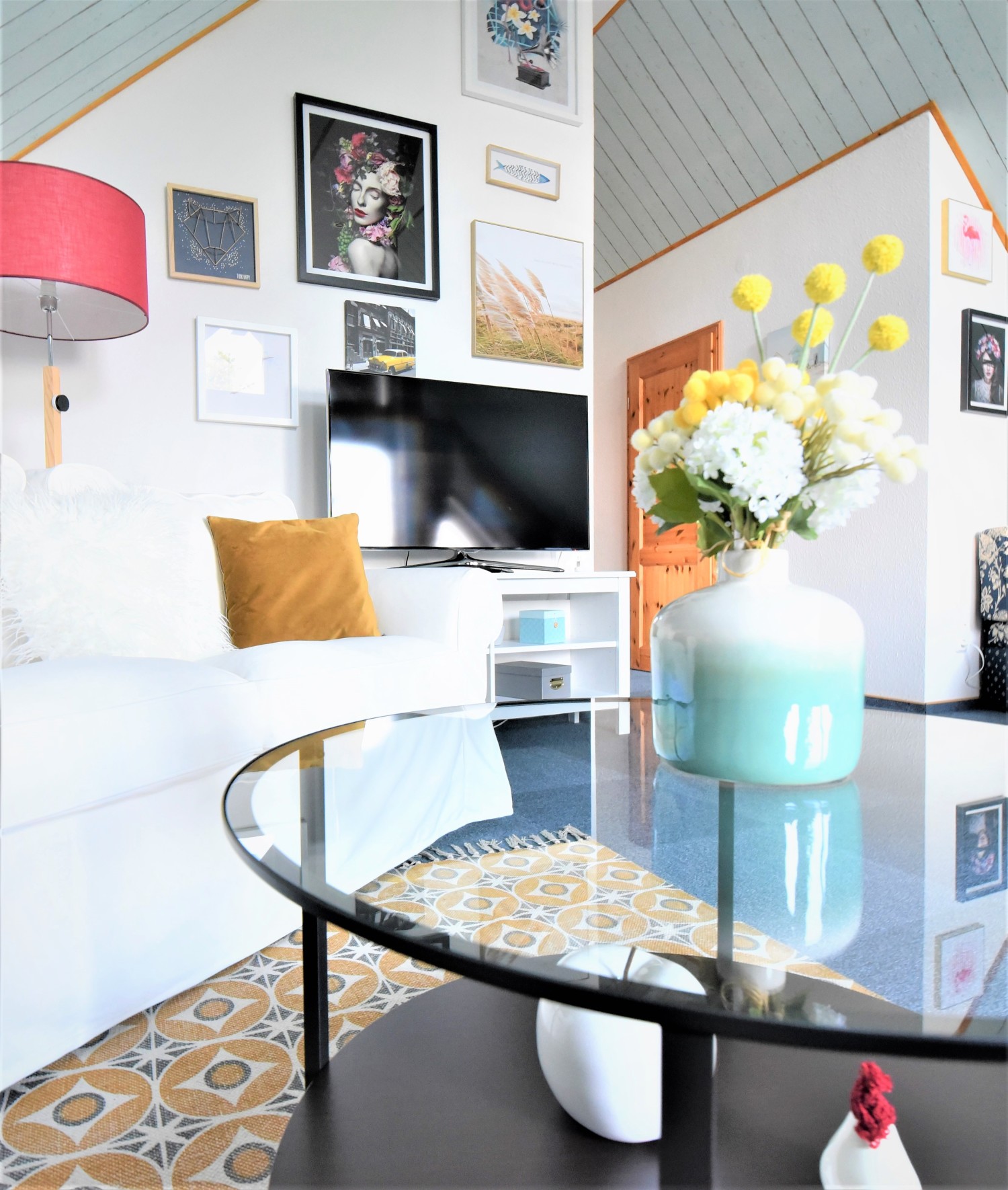 Living Room Table Sofa TV 1 (2).JPG