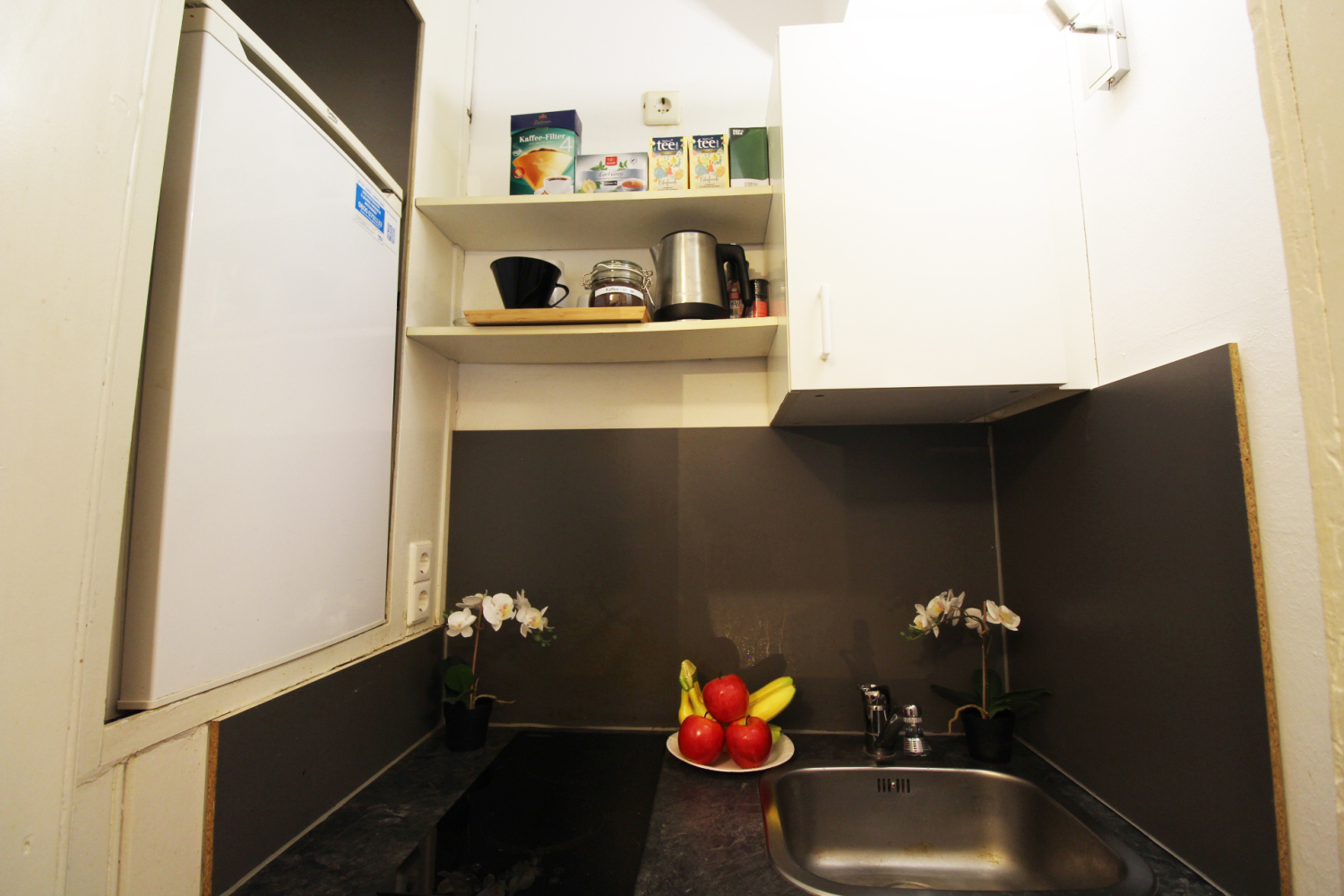 EG4-kitchen_b.jpg