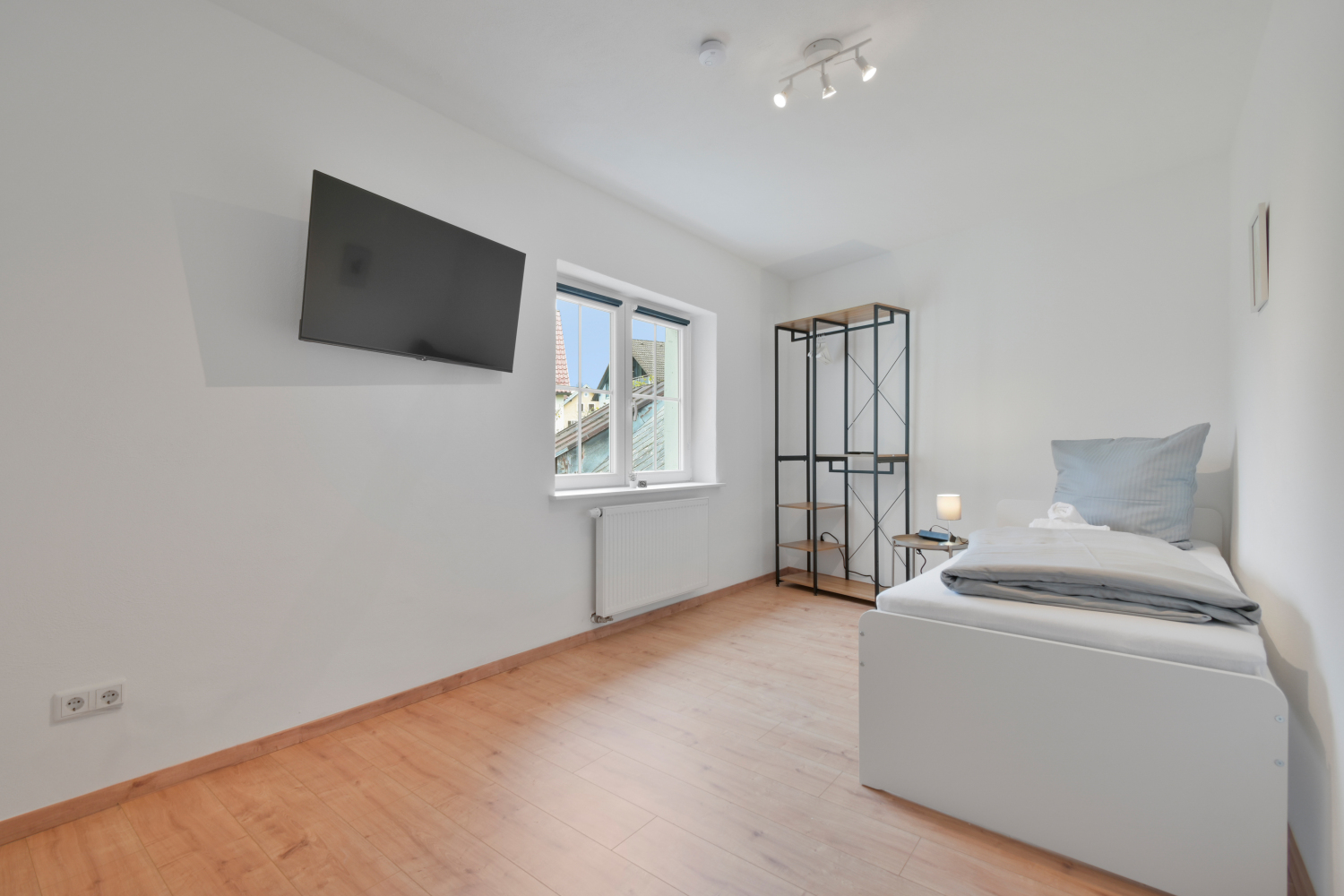 12-Schlafzimmer OG.jpg