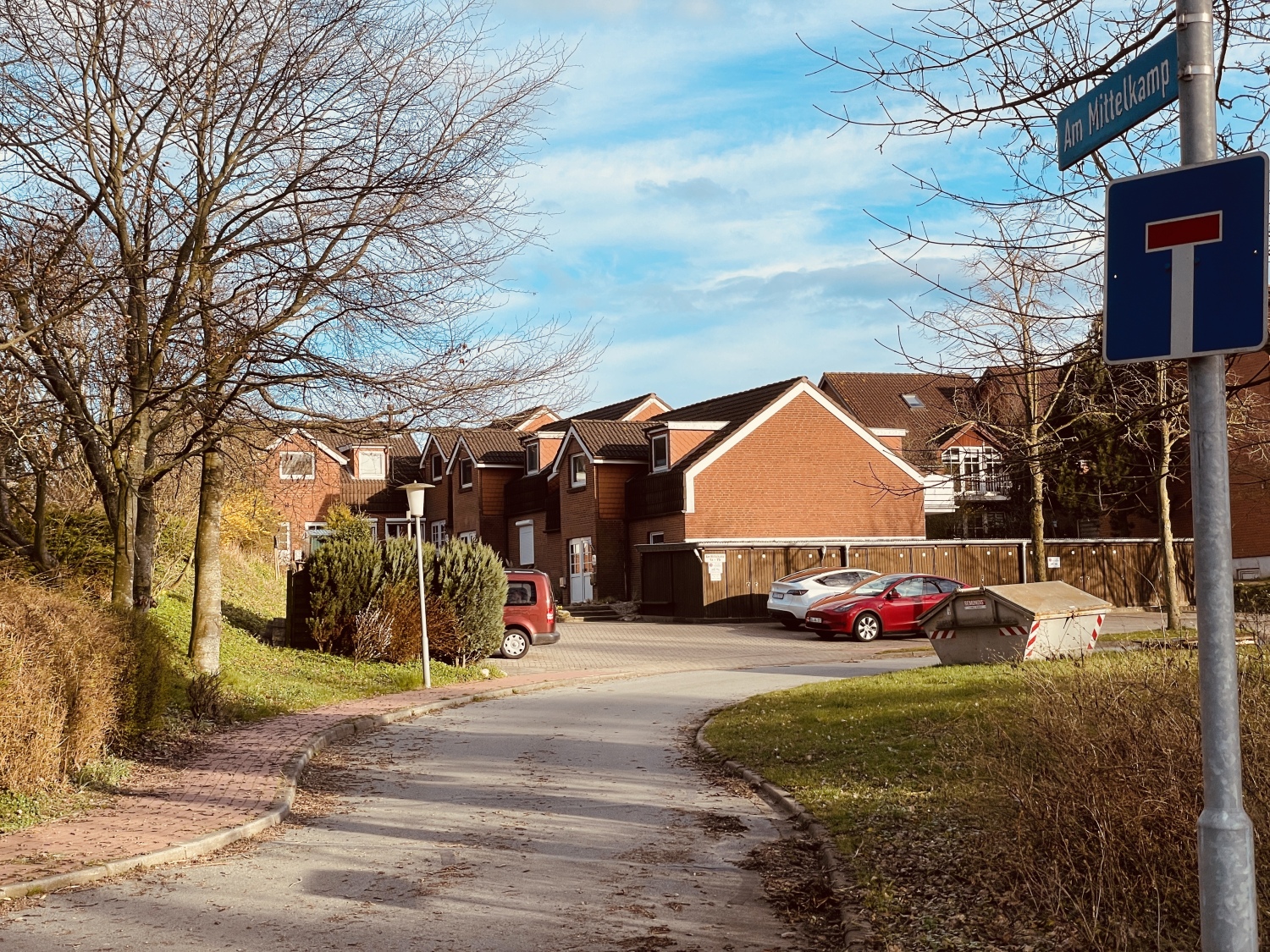 Weg zur Apartmentanlage....jpg