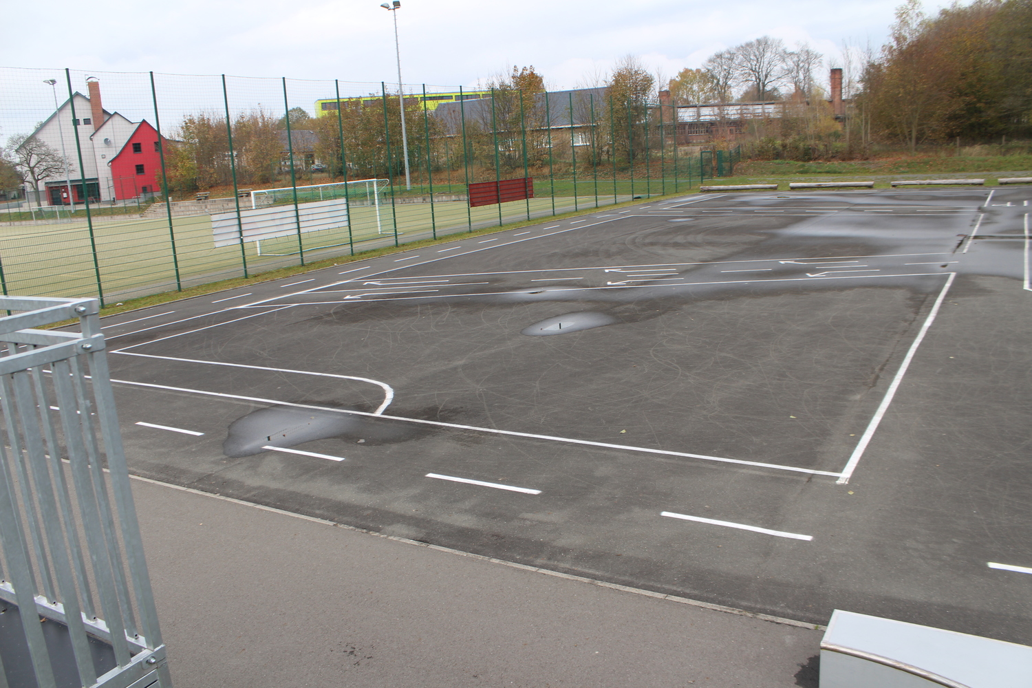 Fahrradübungsplatz_Eislaufbahn (1).JPG