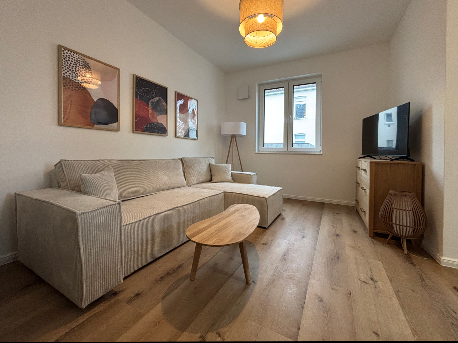 2025-02-28 16.08.23.jpg