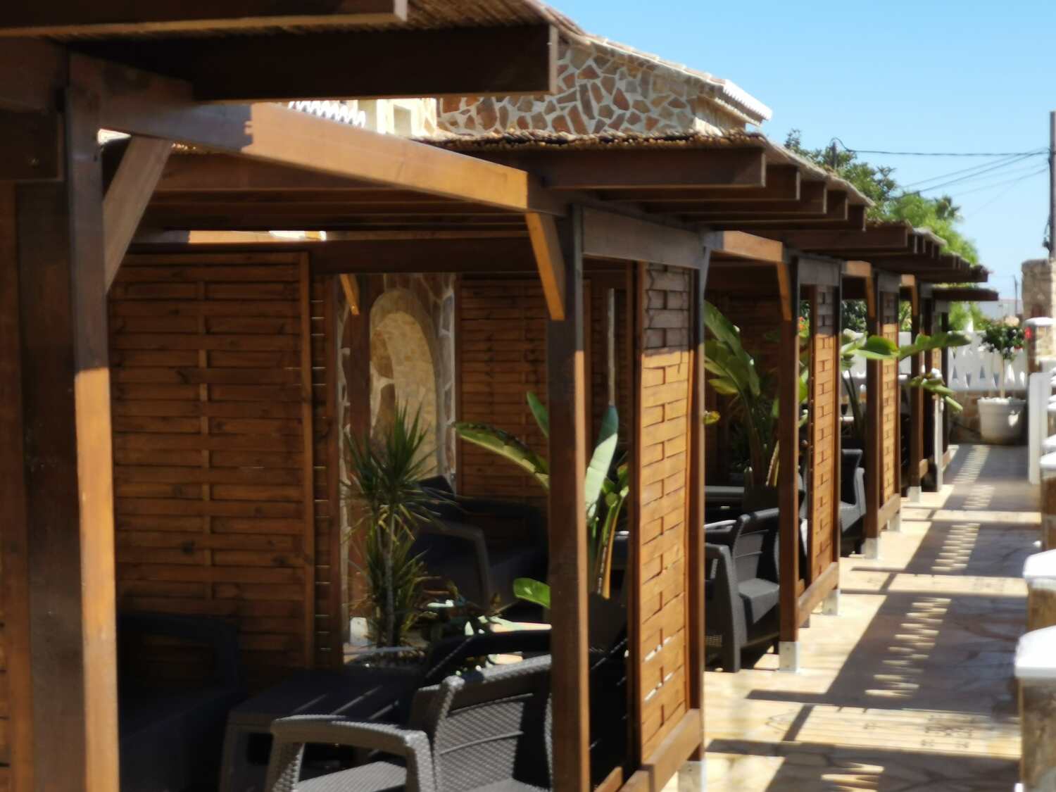 Residencia Thomas Außenbereich-3-min-min.jpg