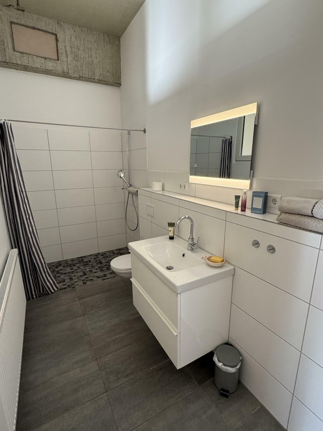 1.13 Badezimmer.jpeg