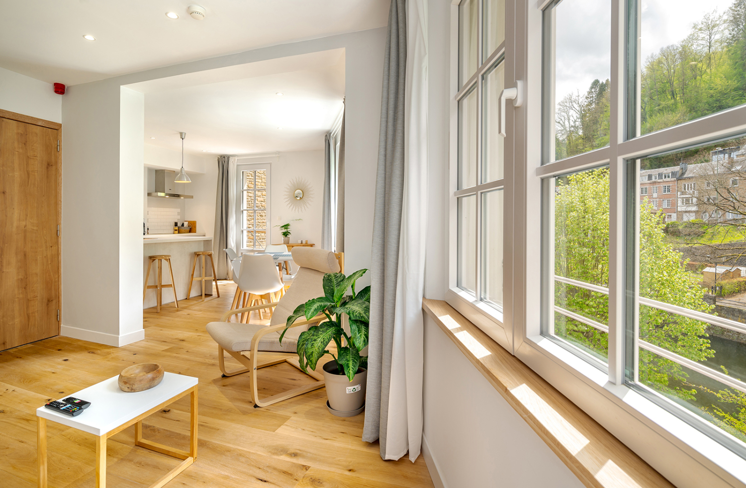 LRoOur-10-02 (3).jpg