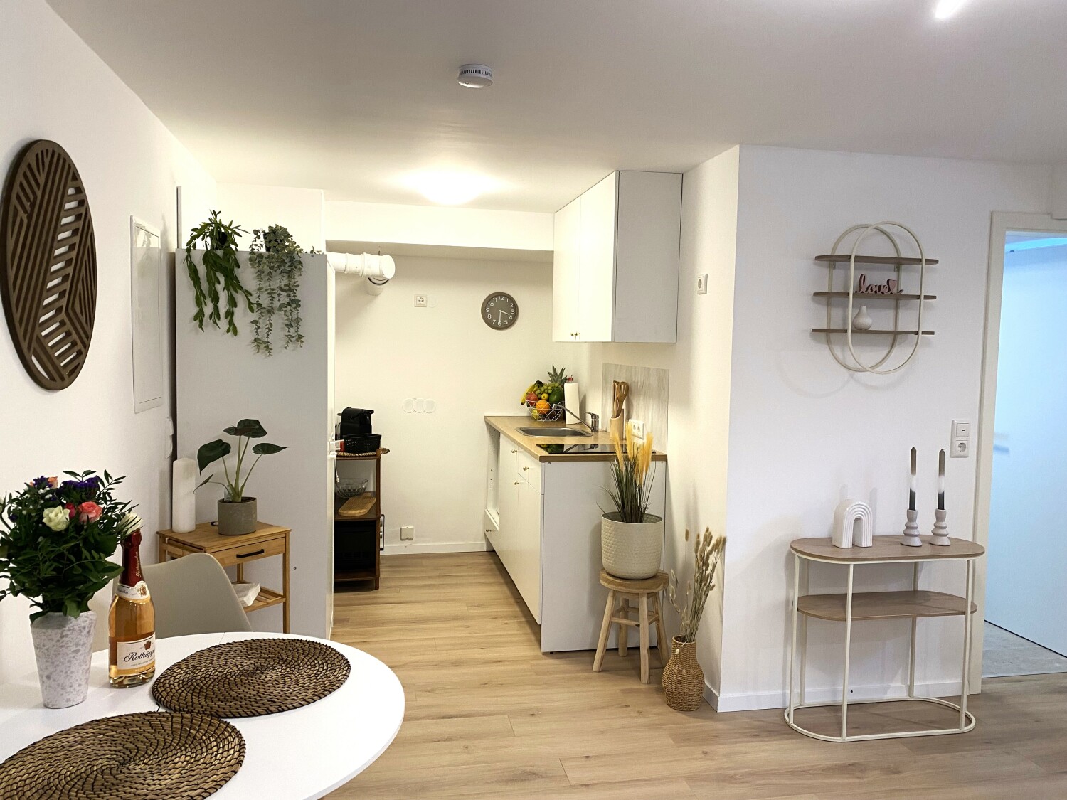 Essbereich und Küche.jpg