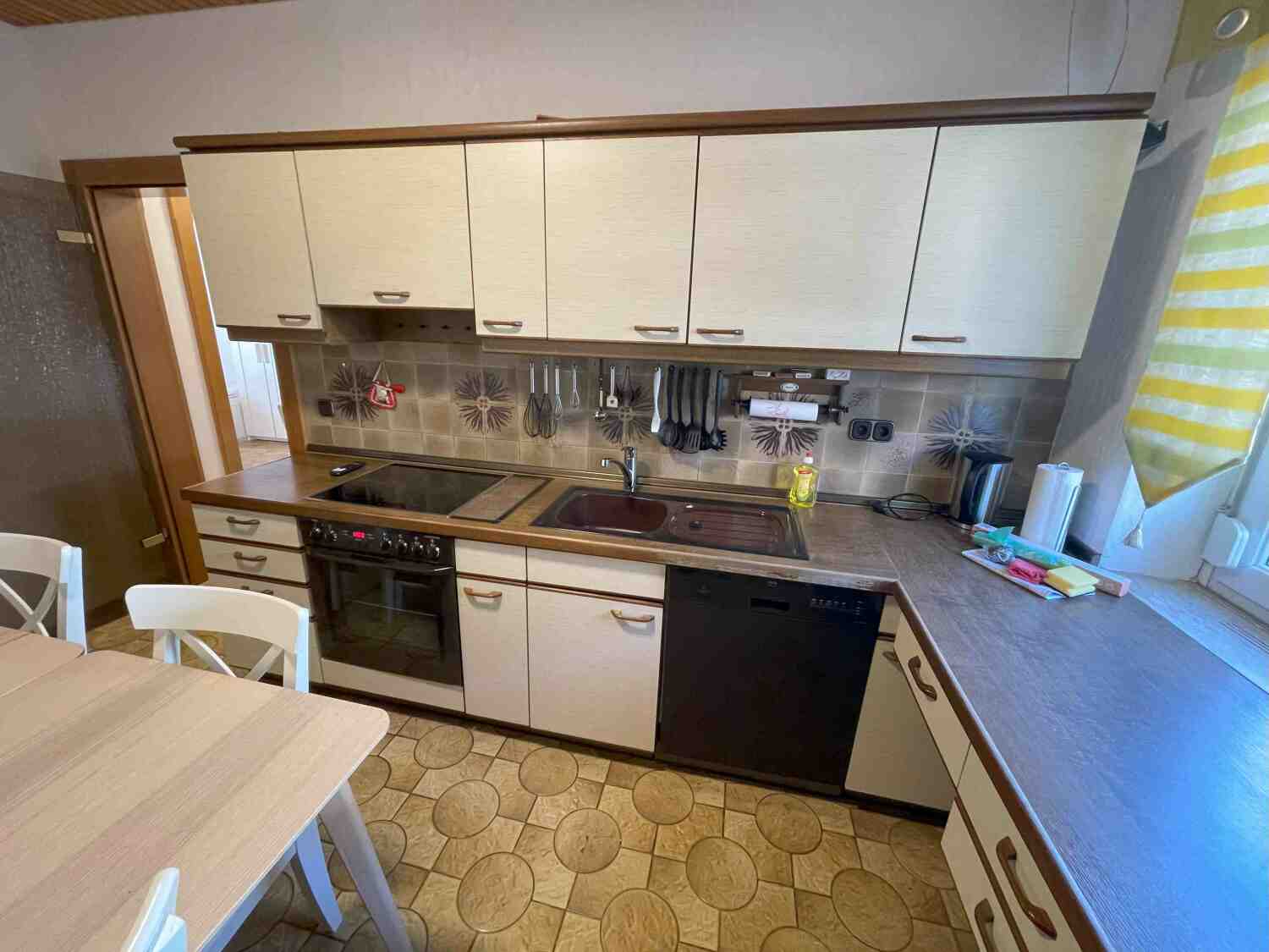 SAD241_(EG) Wackersdorfer Straß 38, 92421 Schwandorf (2).jpg