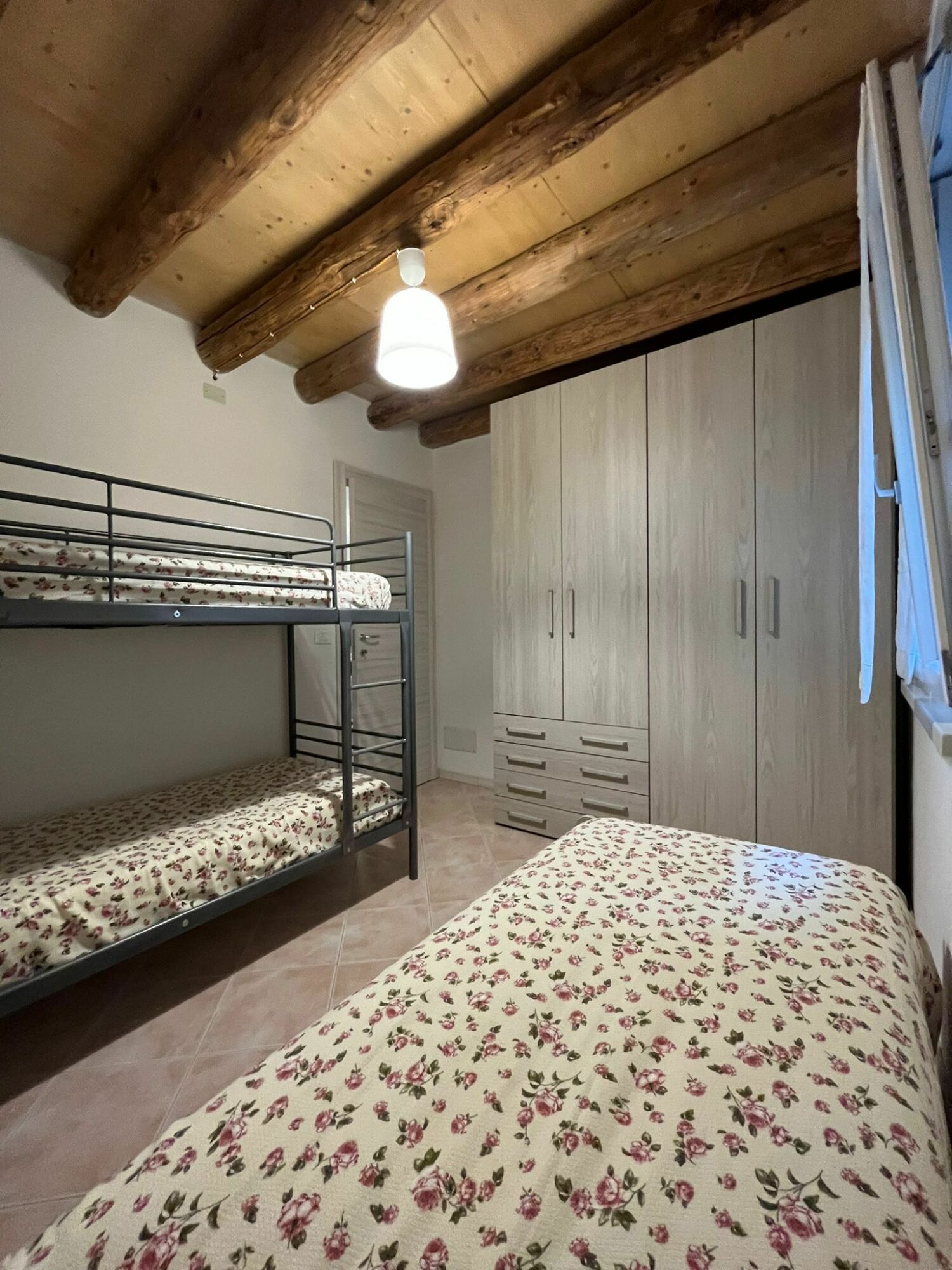 WhatsApp Image 2024-04-06 at 17.12.23.jpeg