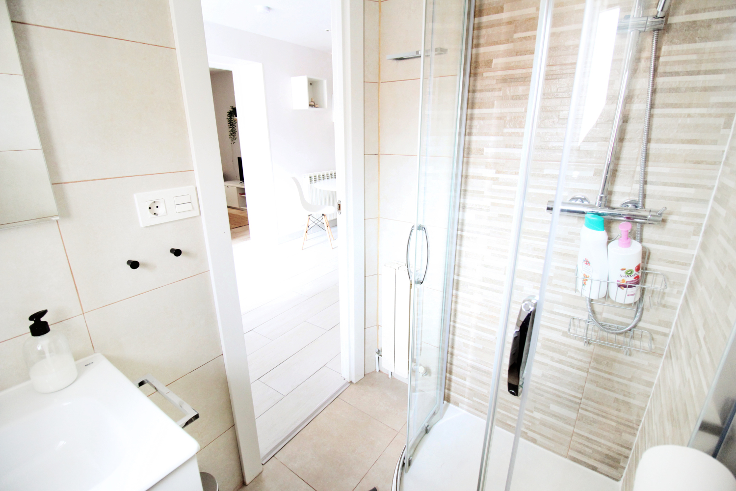 LB12 ban╠âo 2.jpg