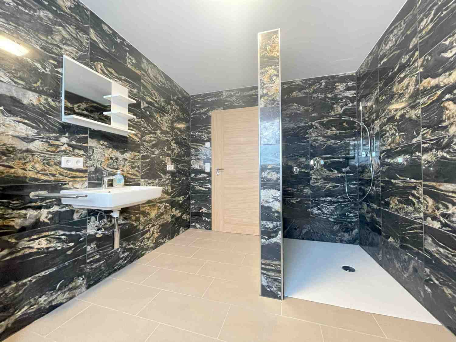 MAX119_ Industriestraße 25b, 93142 Maxhütte-Haidhof (12).jpg