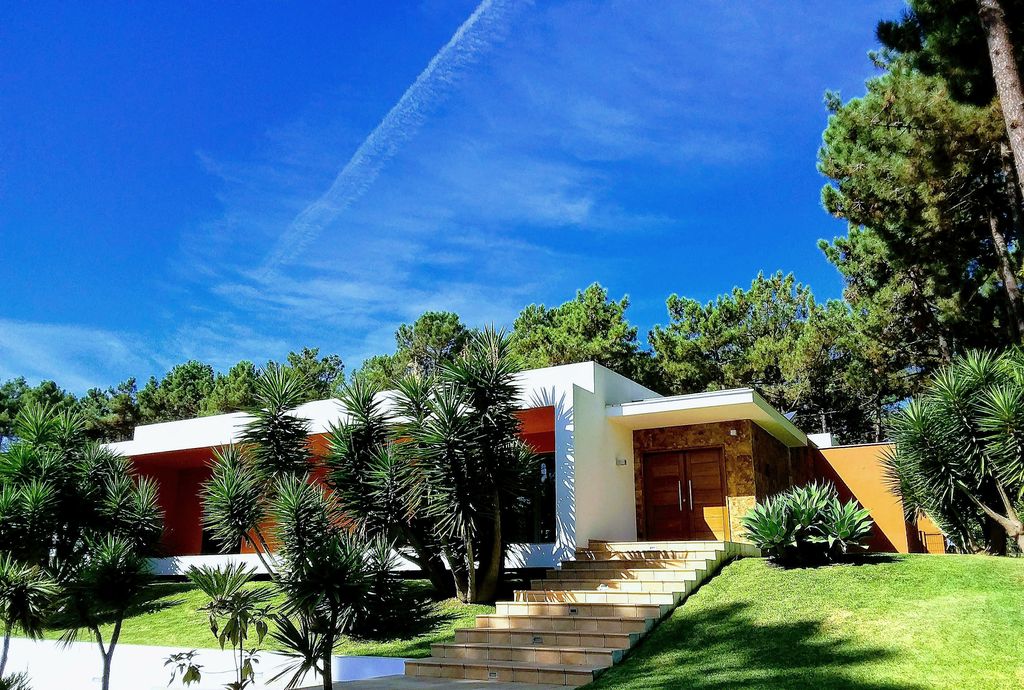 Lisbon Beach Villas Villa 10 Contemporary style villa, pool