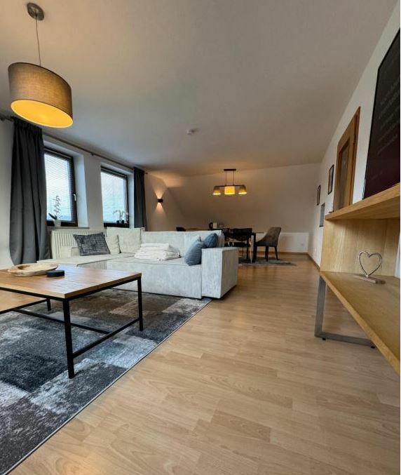 Wohn und Essbereich.JPG