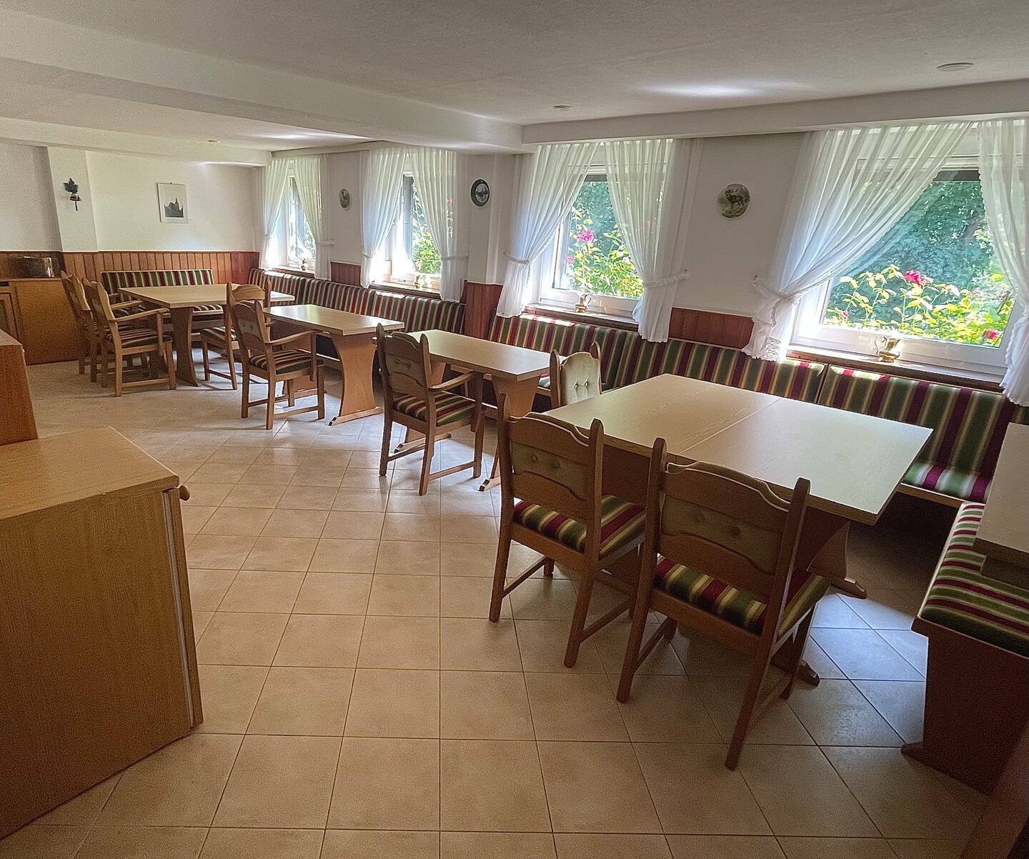 Gemeinschafts-_Spieleraum für unsere Gäste.jpeg