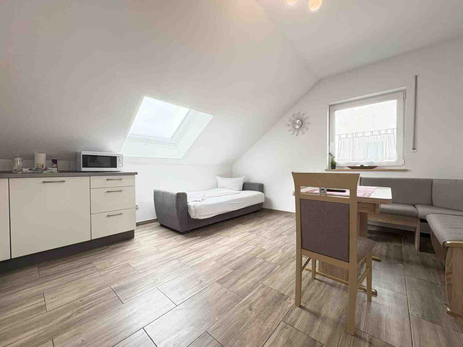 STB114_ Eichenstraße 1, 92449 Steinberg am See (2).jpg