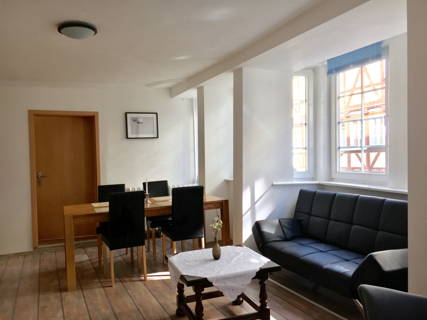 Wohnzimmer Aufnahme Küchentür.jpg