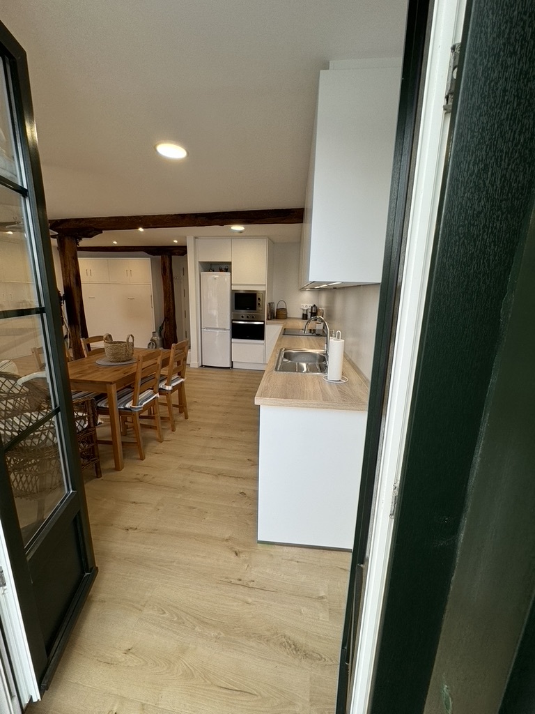 AIJO cocina desde balcon 2.jpeg