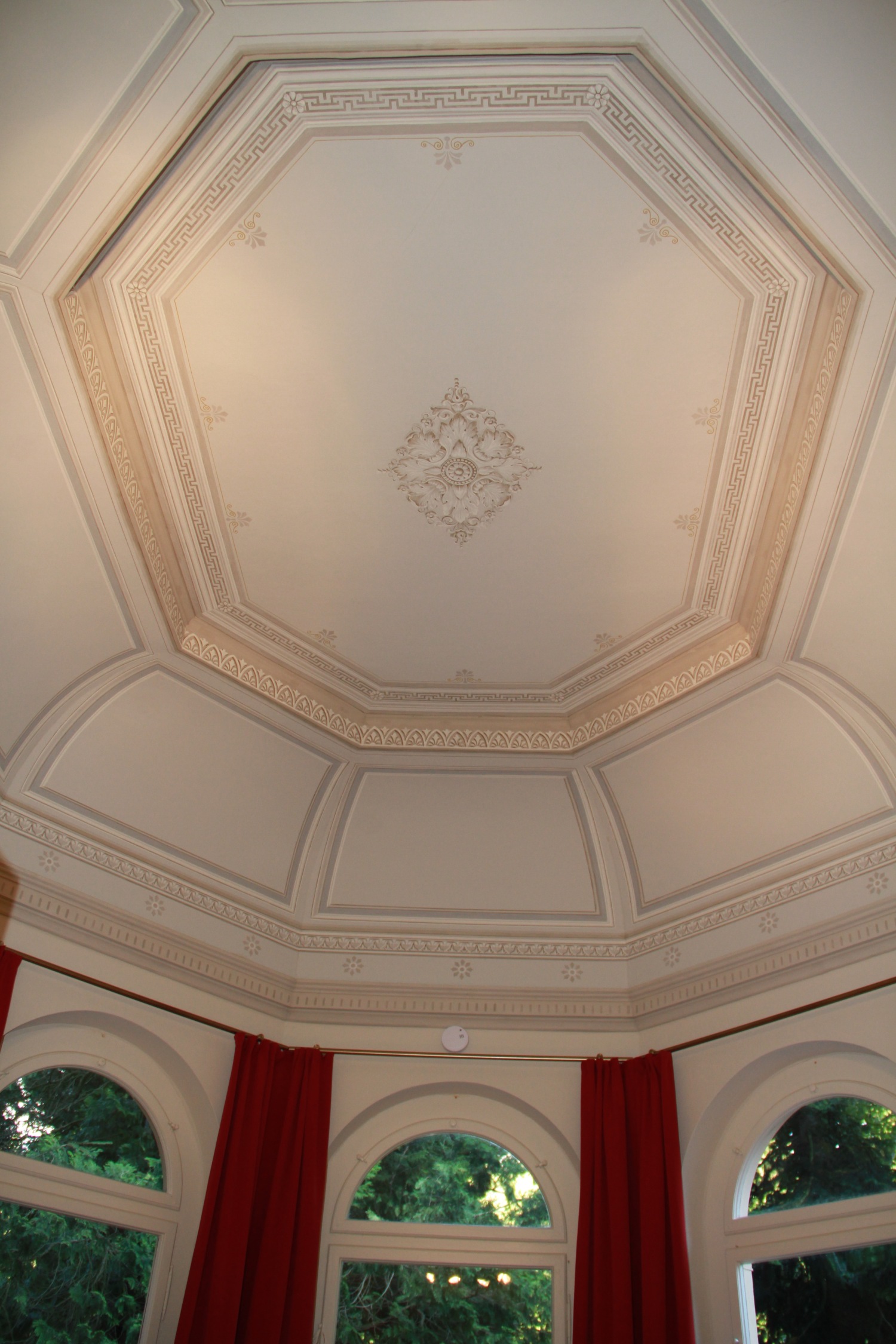 i07 Pavillon - Die Decke portrait.jpg