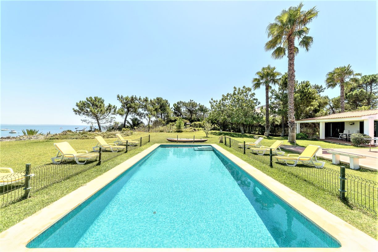 Lisbon Beach Villas Villa 28 A lovely holiday "beach villa" with