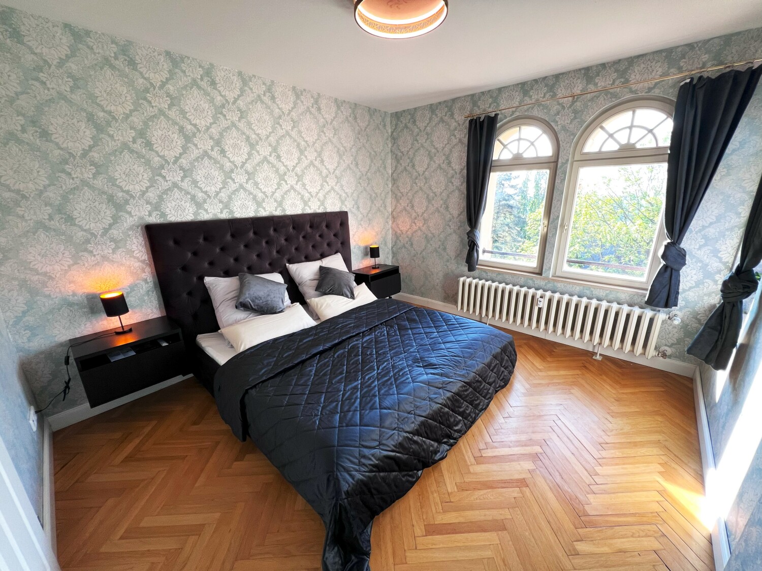 Schlafzimmer modern.jpg