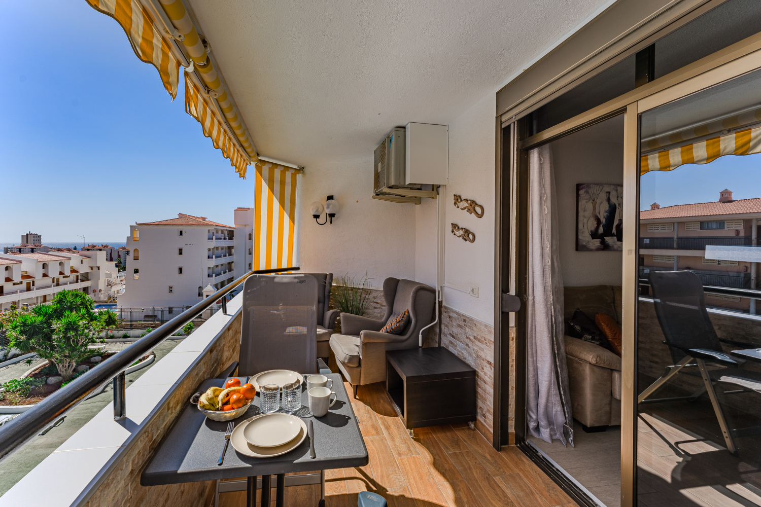 20240206 - 25 - Ermantovich - Los Cristianos - F+detalles-1.jpg