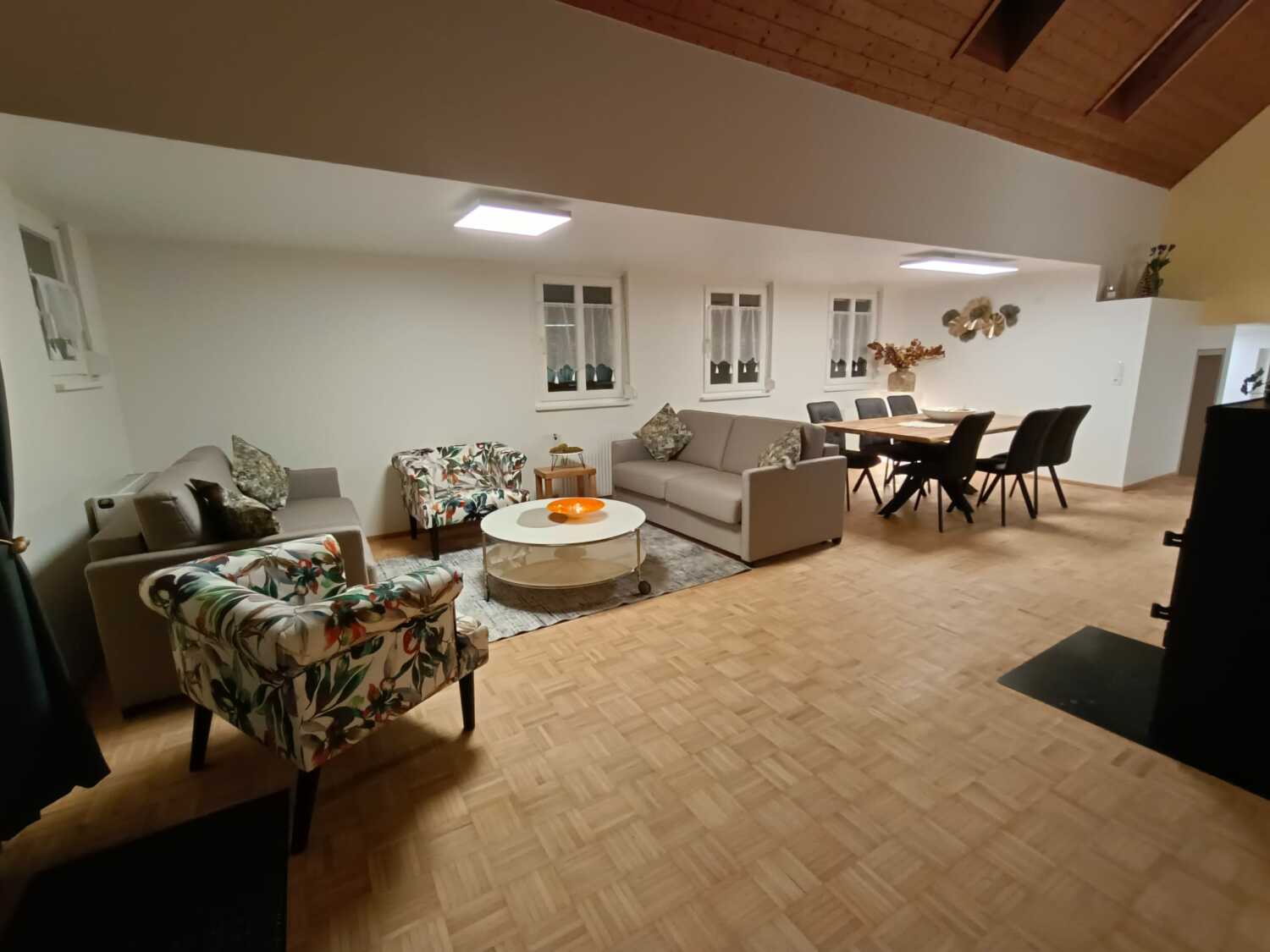 Wohn und Essbereich.jpg