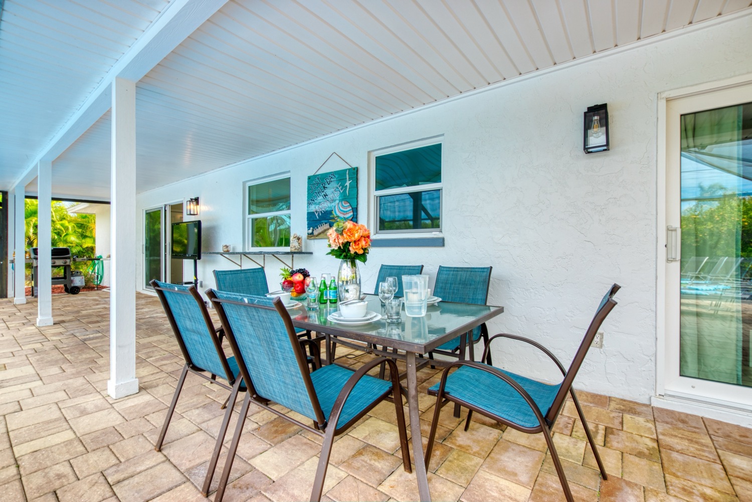 DSC_8015 2resized.jpg