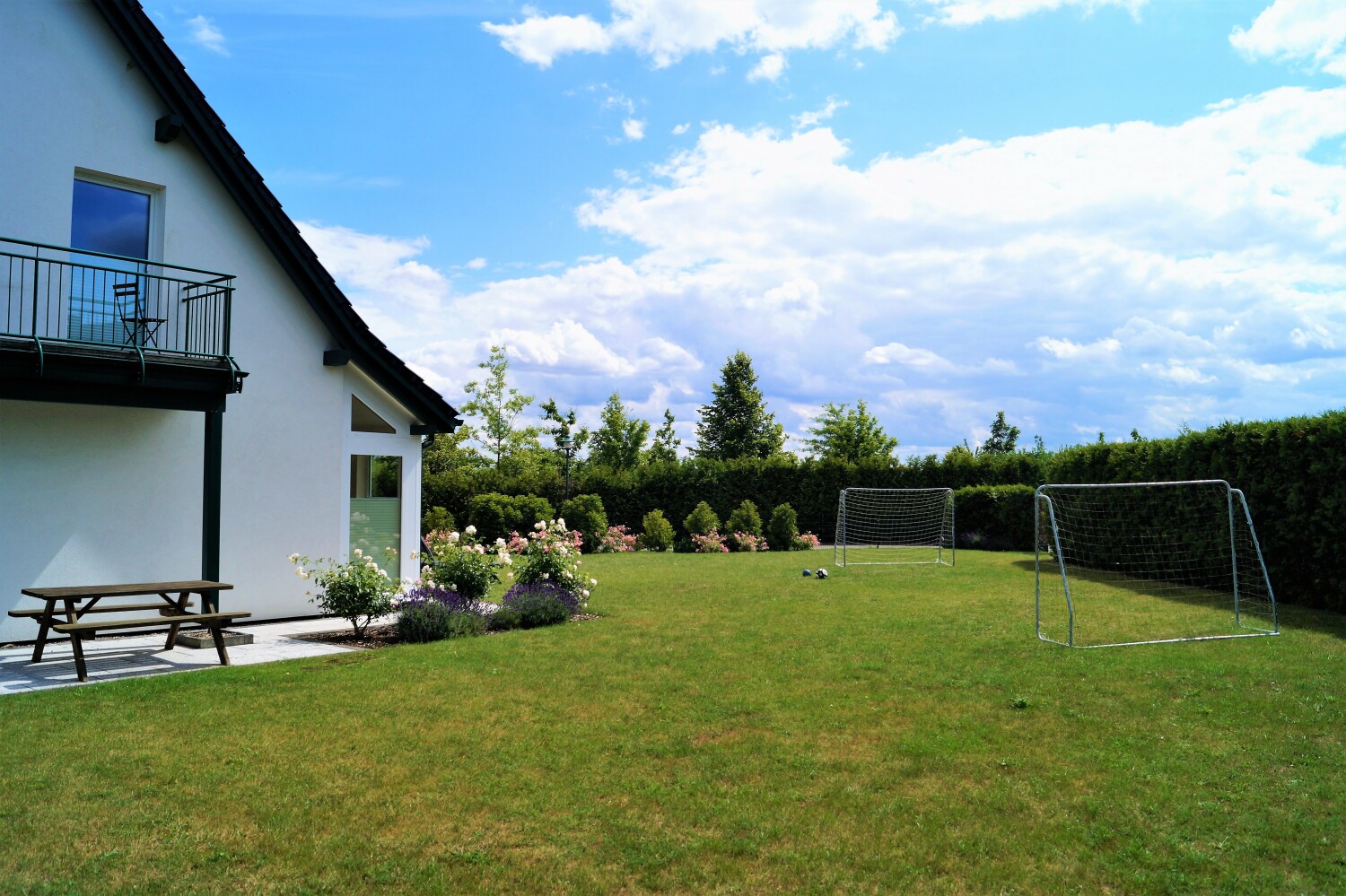 Balkon und Garten _final.jpg