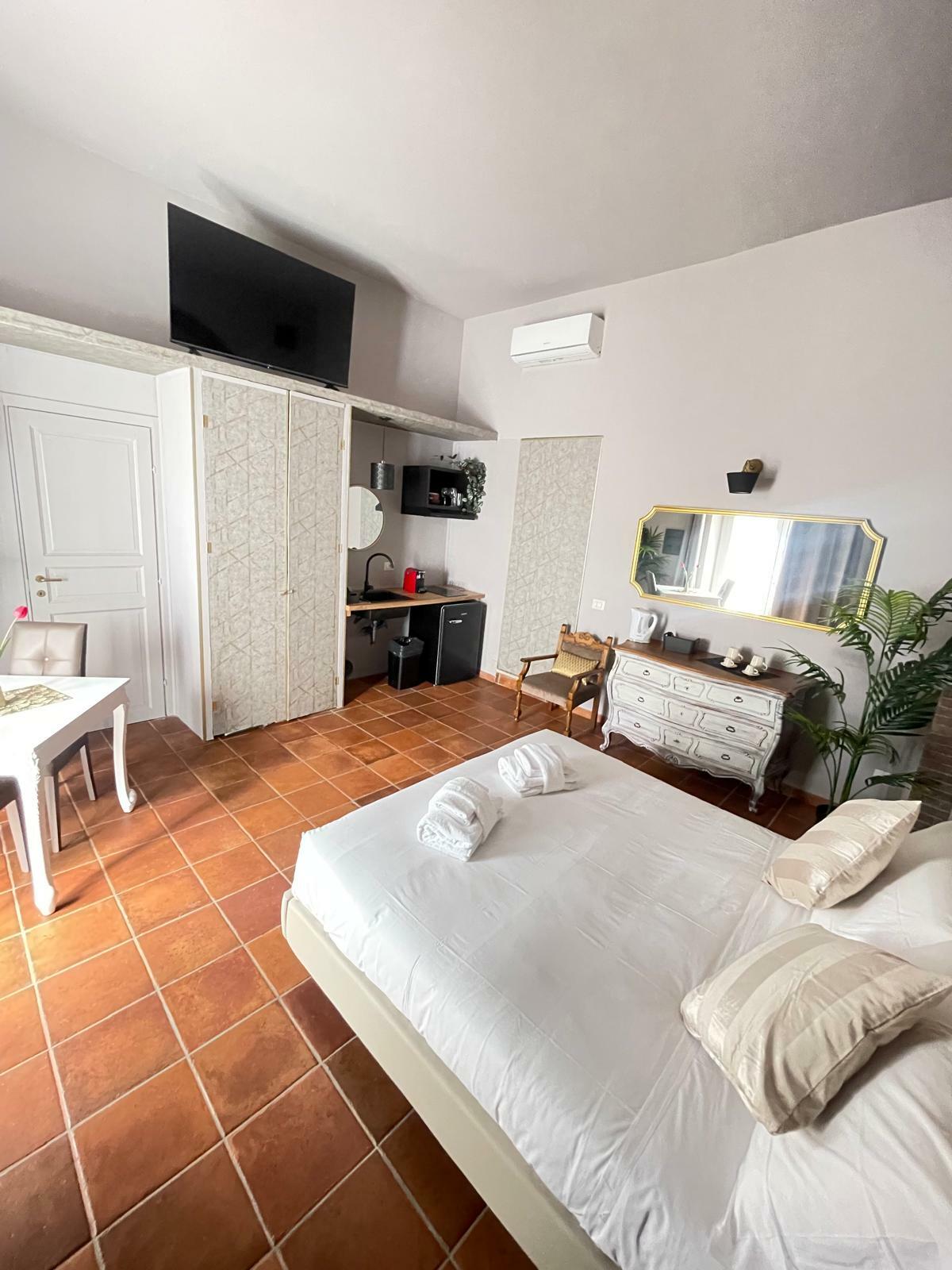 WhatsApp Image 2024-04-18 at 14.49.01 (9).jpeg