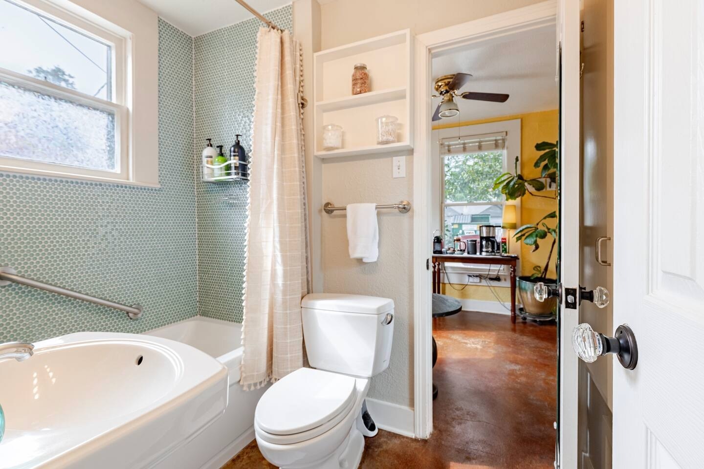 T3-12 Full Bathroom.jpeg