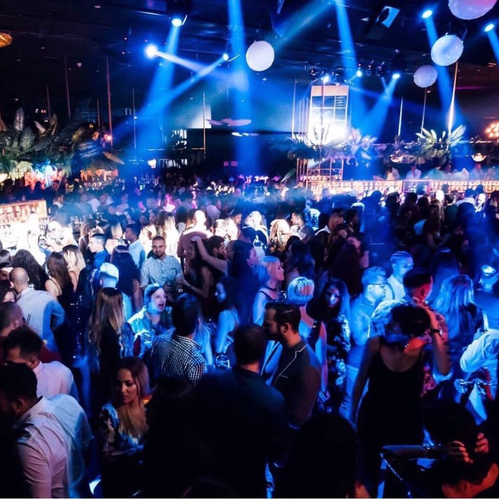 19-06-25 Meloneras Chester Disco.jpg