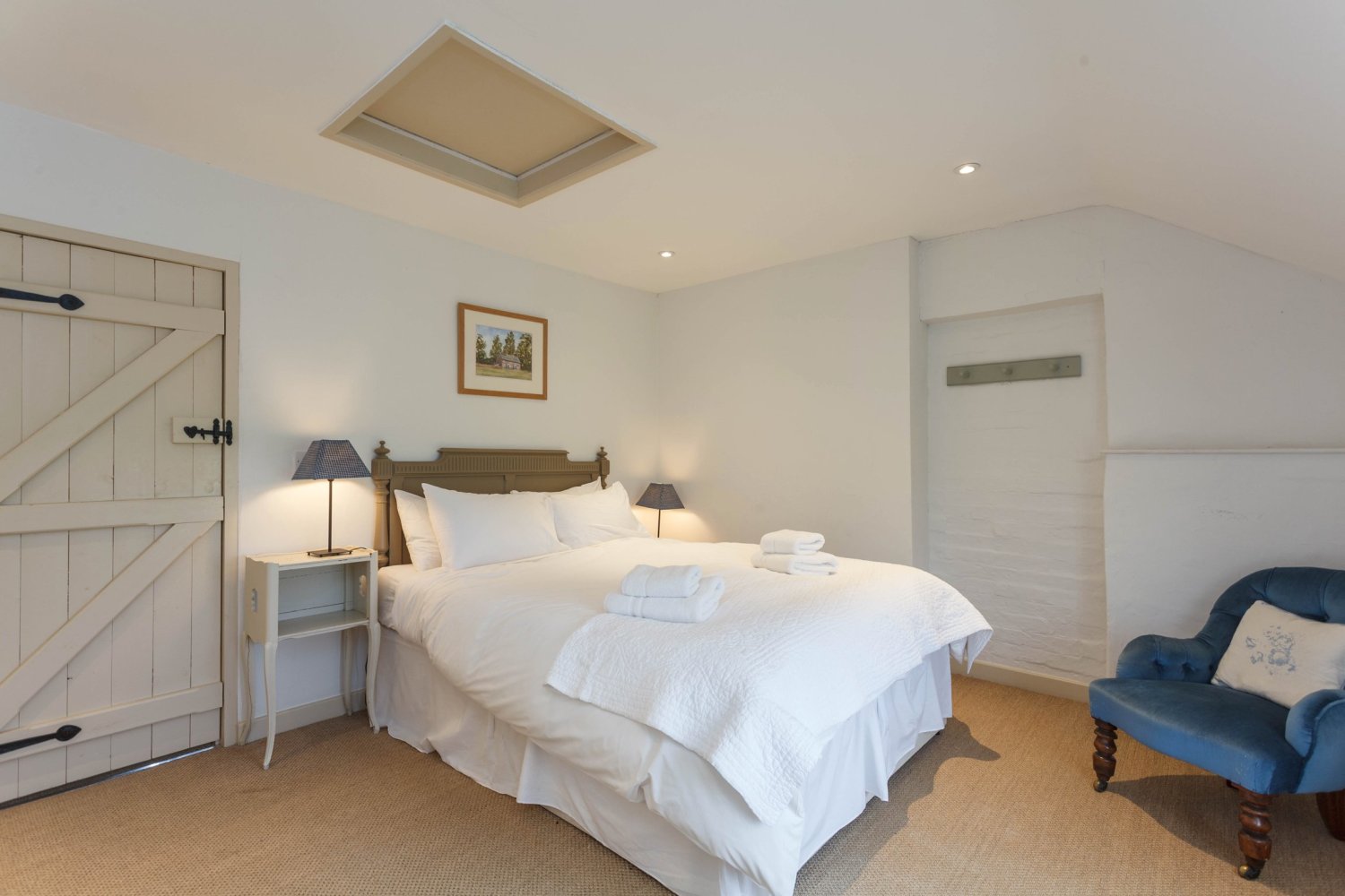 Apple Cottage bedroom 2.jpg