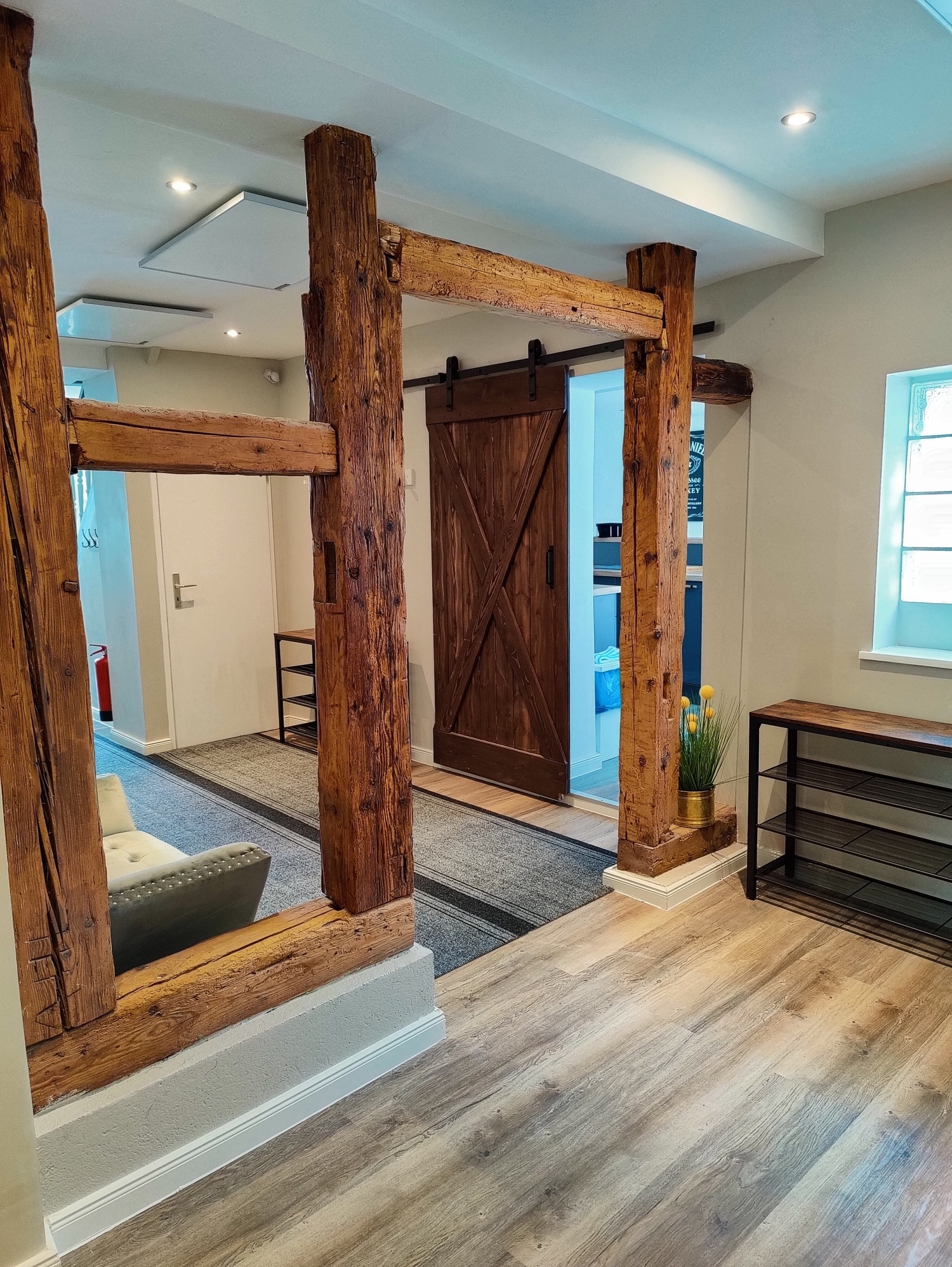 Fluransicht zur Küche.jpg